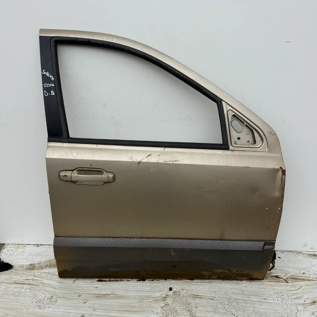 Puerta lata DELANTERA DERECHA Kia Sorento 2006 - 4x2 Bencina Mecánico