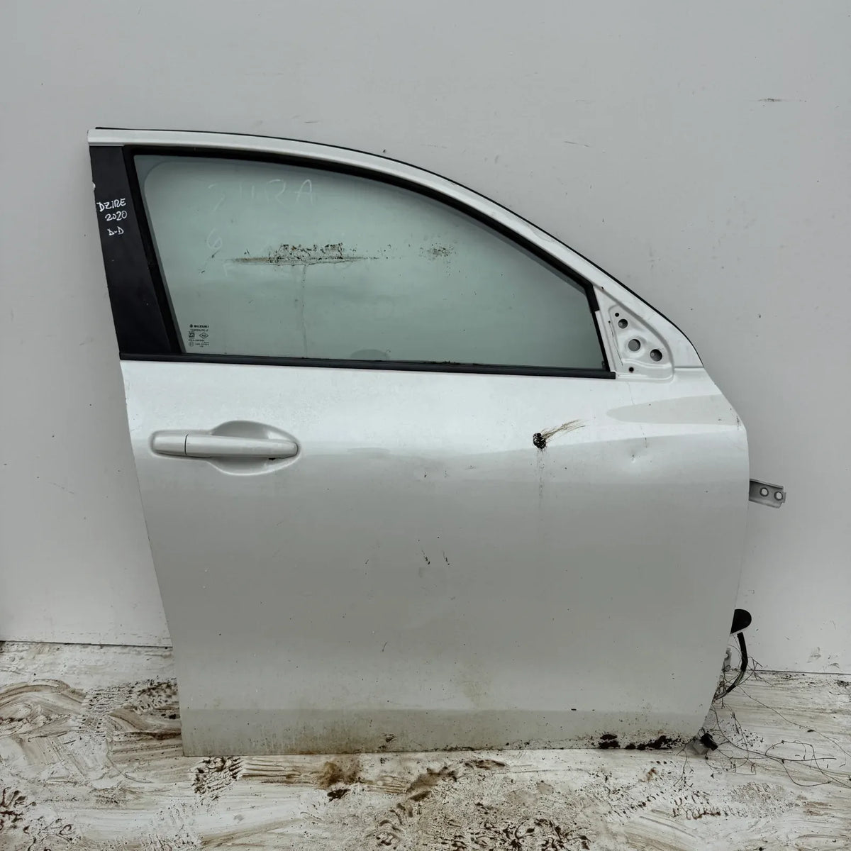 Puerta lata DELANTERA DERECHA Suzuki Dzire 2020 - 4x2 Bencina Mecánico