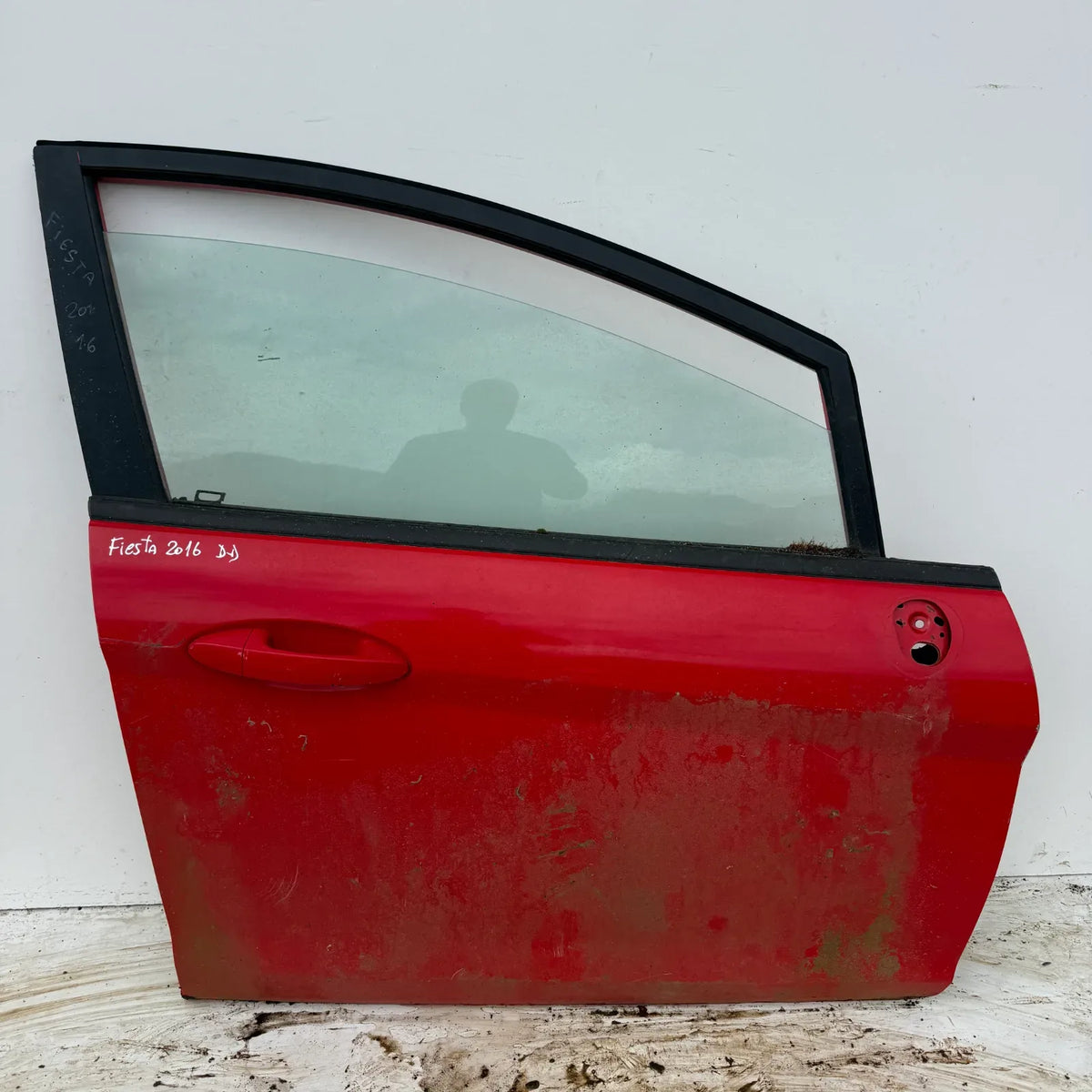Puerta lata DELANTERA DERECHA Ford Fiesta 2016 - 4x2 Bencina Mecánico