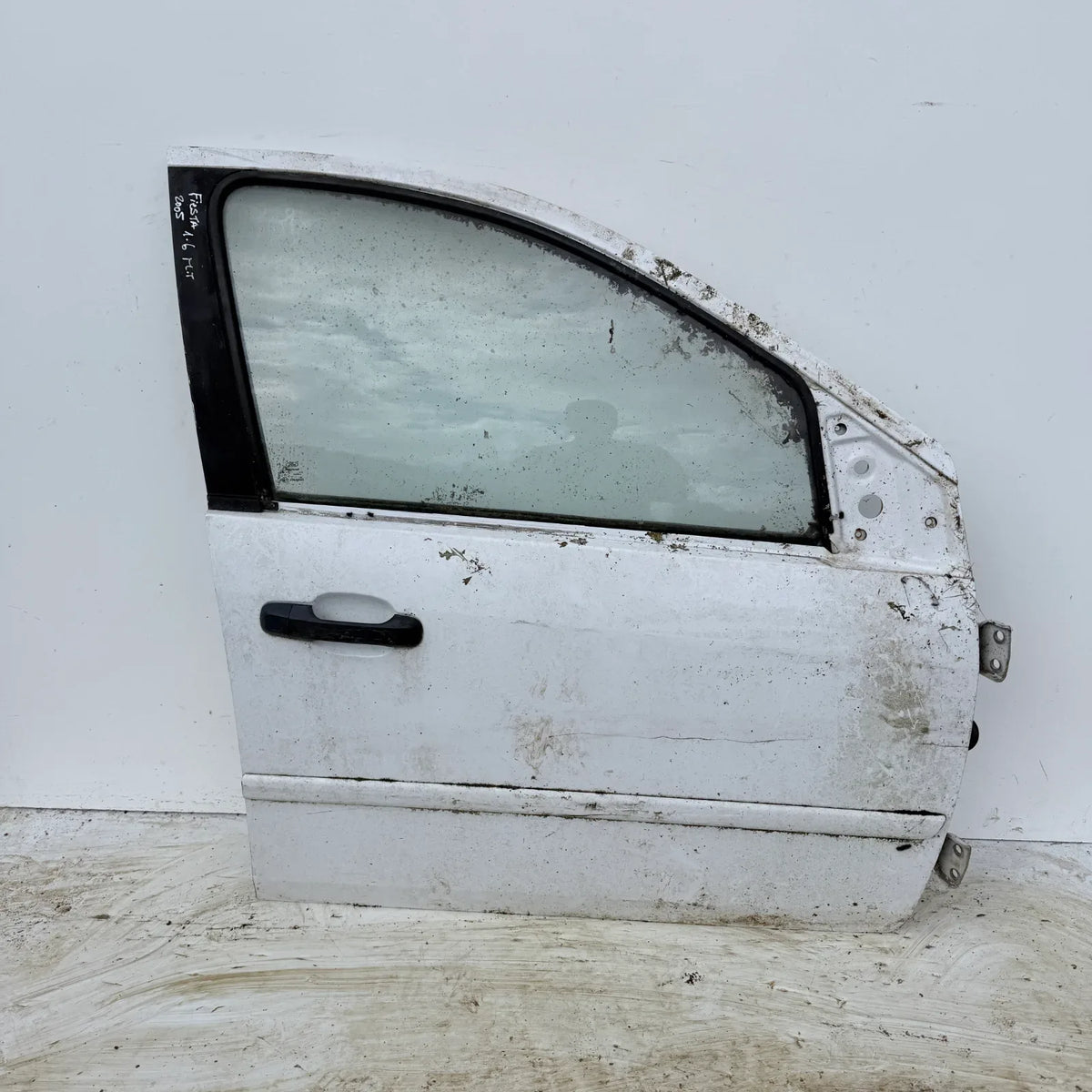 Puerta lata DELANTERA DERECHA Ford Fiesta 2005 - 4x2 Bencina Mecánico