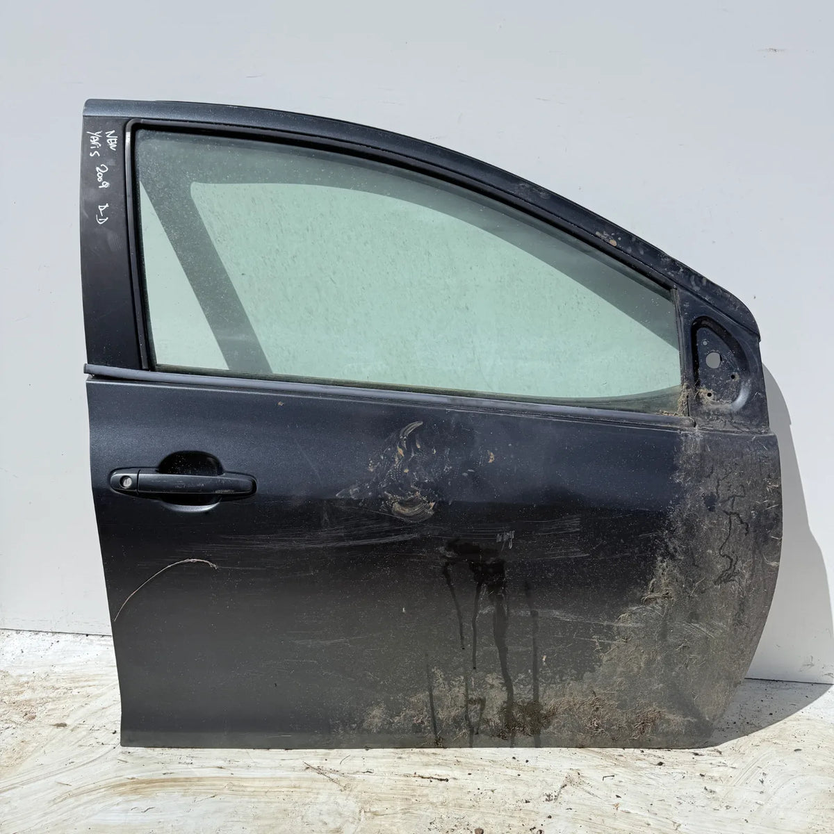 Puerta lata DELANTERA DERECHA Toyota New Yaris 2009 - 4x2 Bencina Mecánico