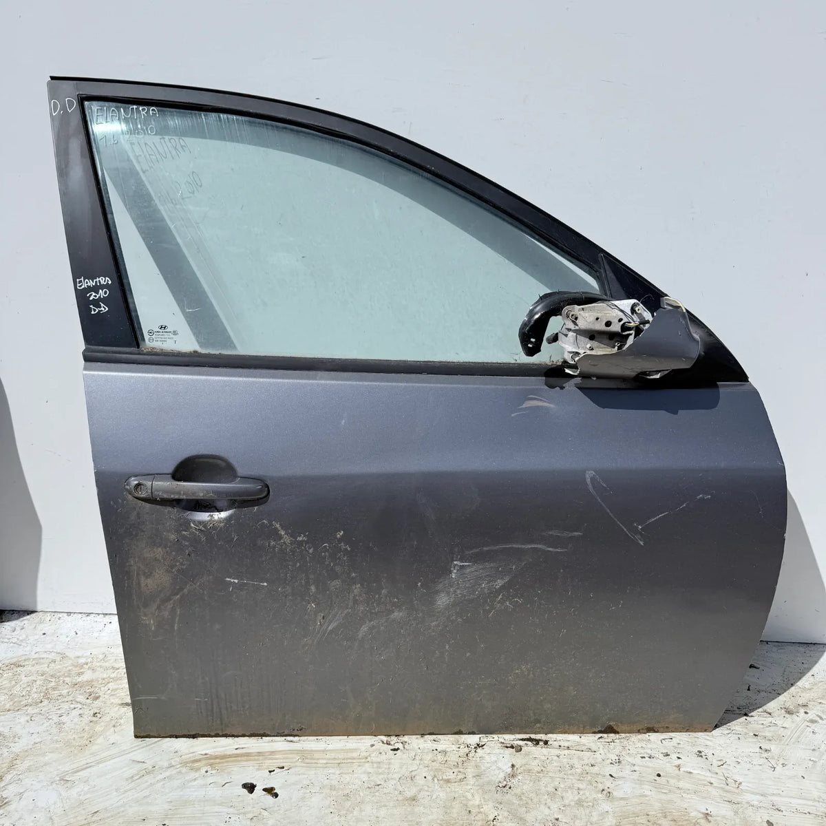 Puerta lata DELANTERA DERECHA Hyundai Elantra 2010 - 4x2 Bencina Mecánico