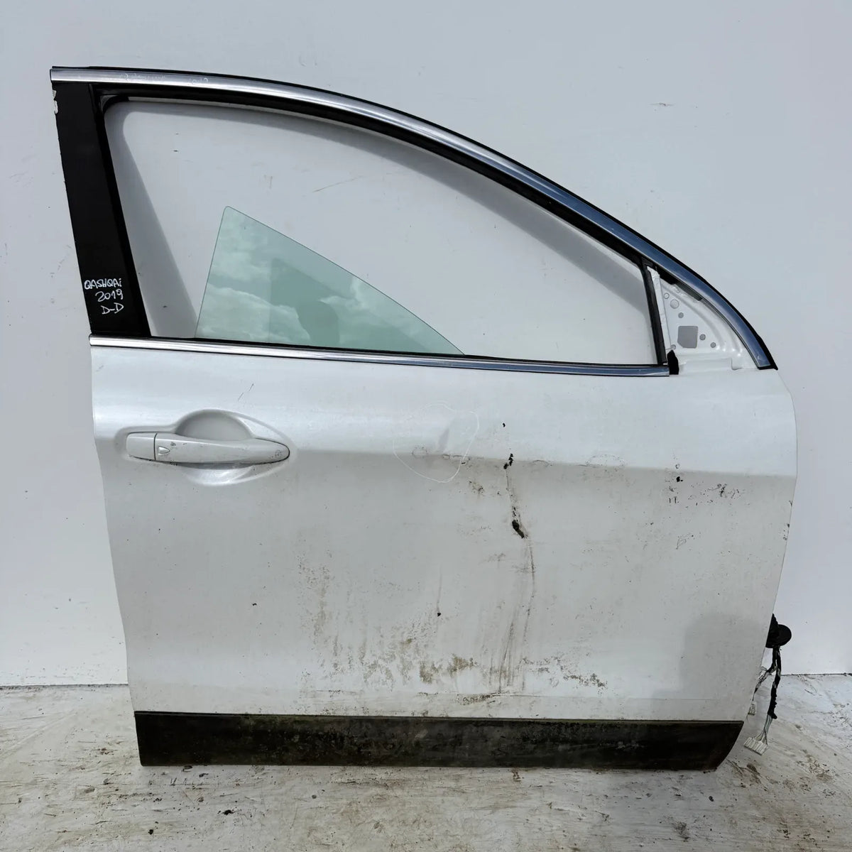 Puerta lata DELANTERA DERECHA Nissan Qashqai 2019 - 4x2 Bencina Mecánico