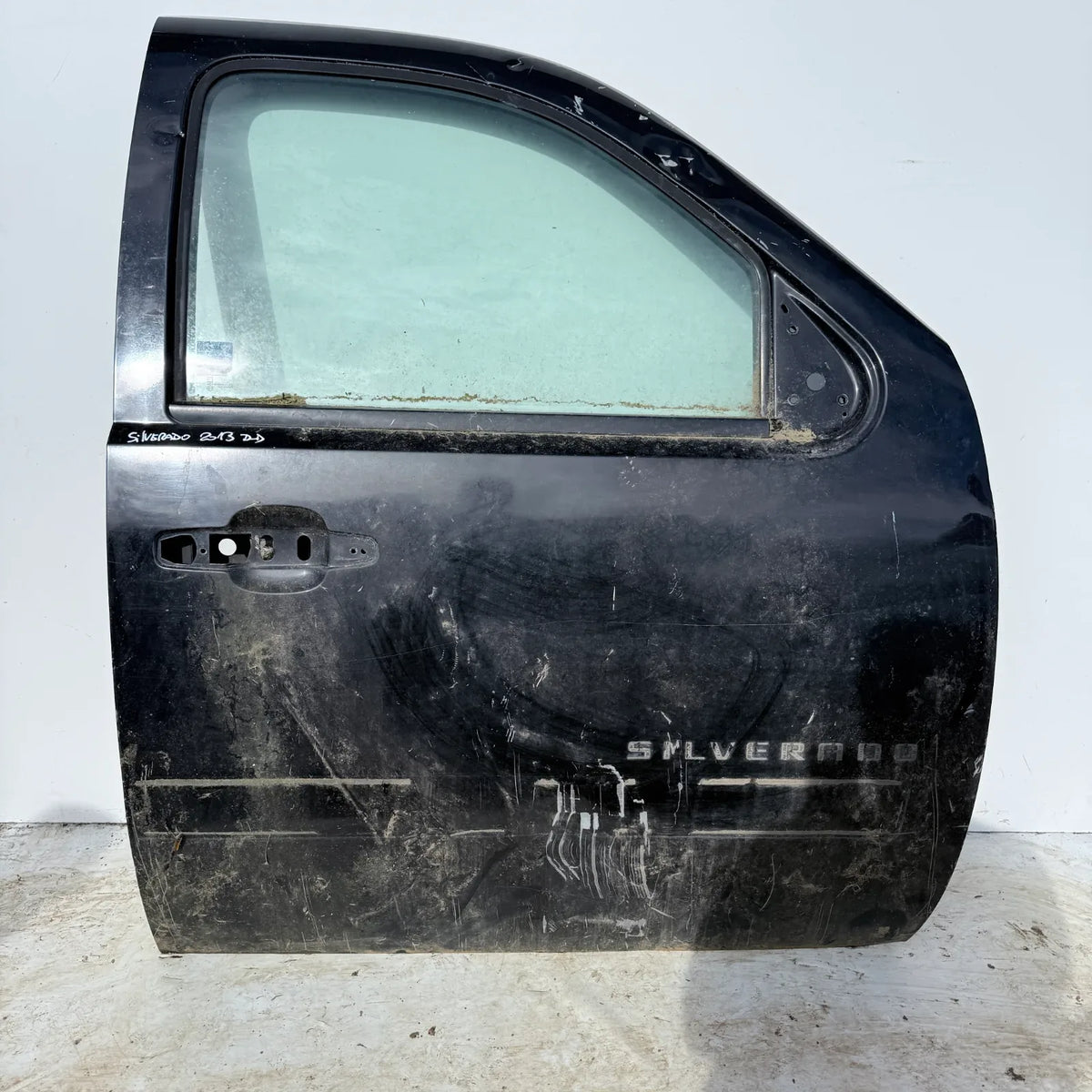 Puerta lata DELANTERA DERECHA Chevrolet Silverado 2013 - 4x2 Bencina Mecánico