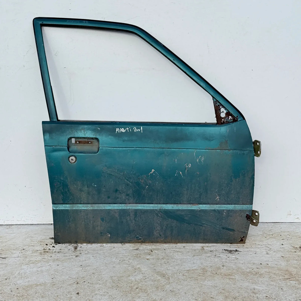 Puerta lata DELANTERA DERECHA Suzuki Maruti 2001 - 4x2 Bencina Mecánico