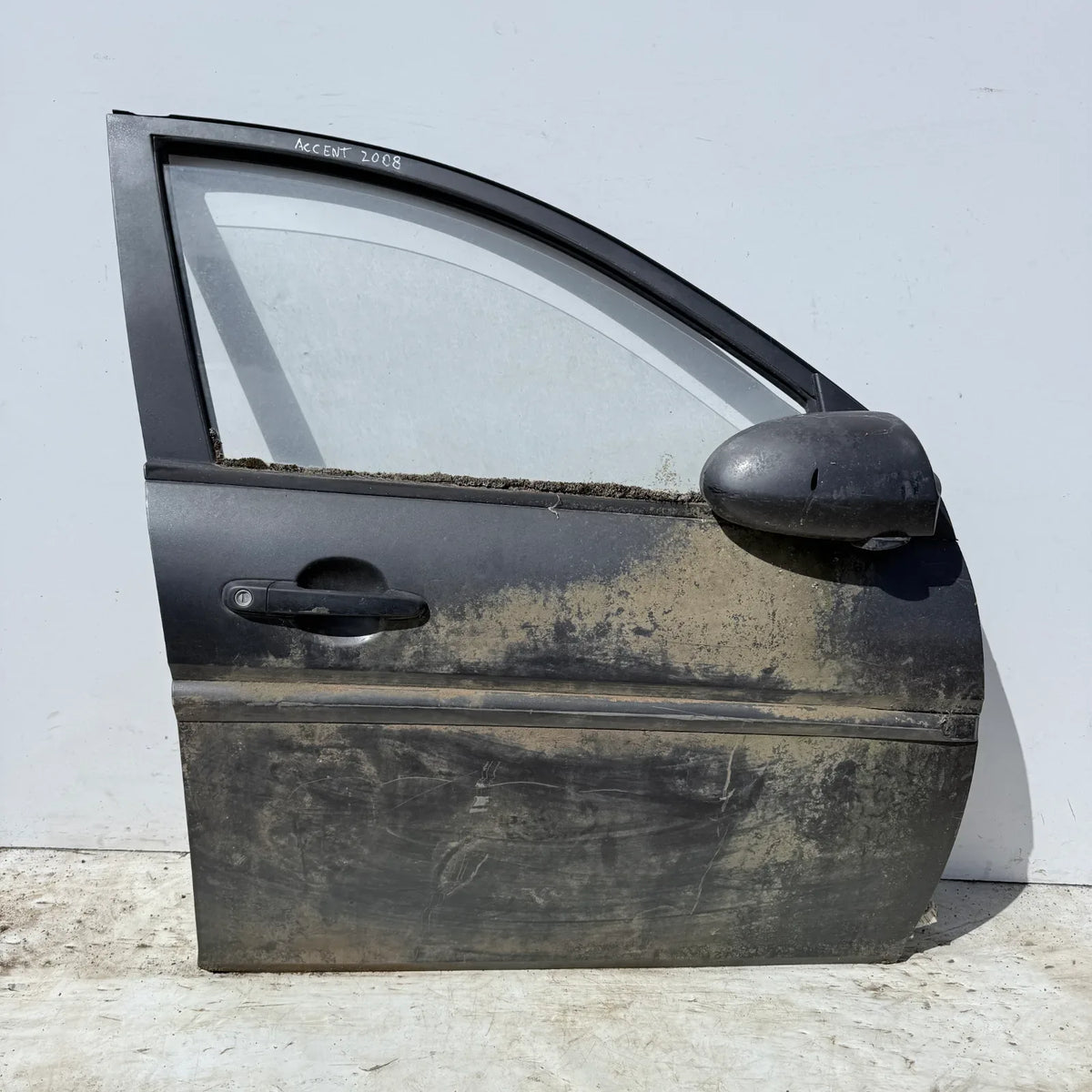 Puerta lata DELANTERA DERECHA Hyundai Accent 2008 - 4x2 Bencina Mecánico