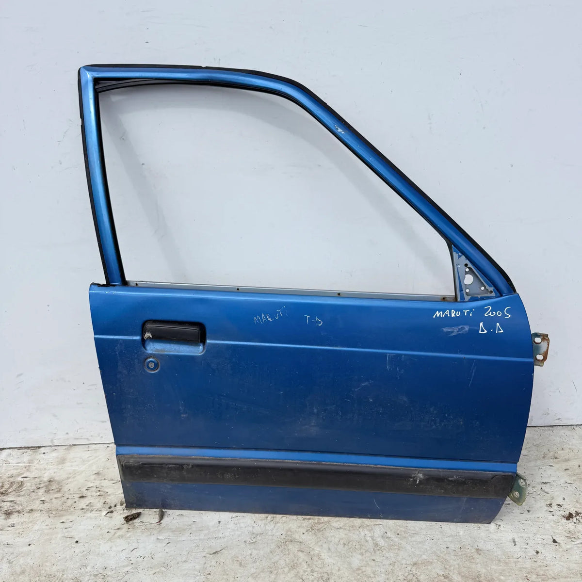 Puerta lata DELANTERA DERECHA Suzuki Maruti 2005 - 4x2 Bencina Mecánico