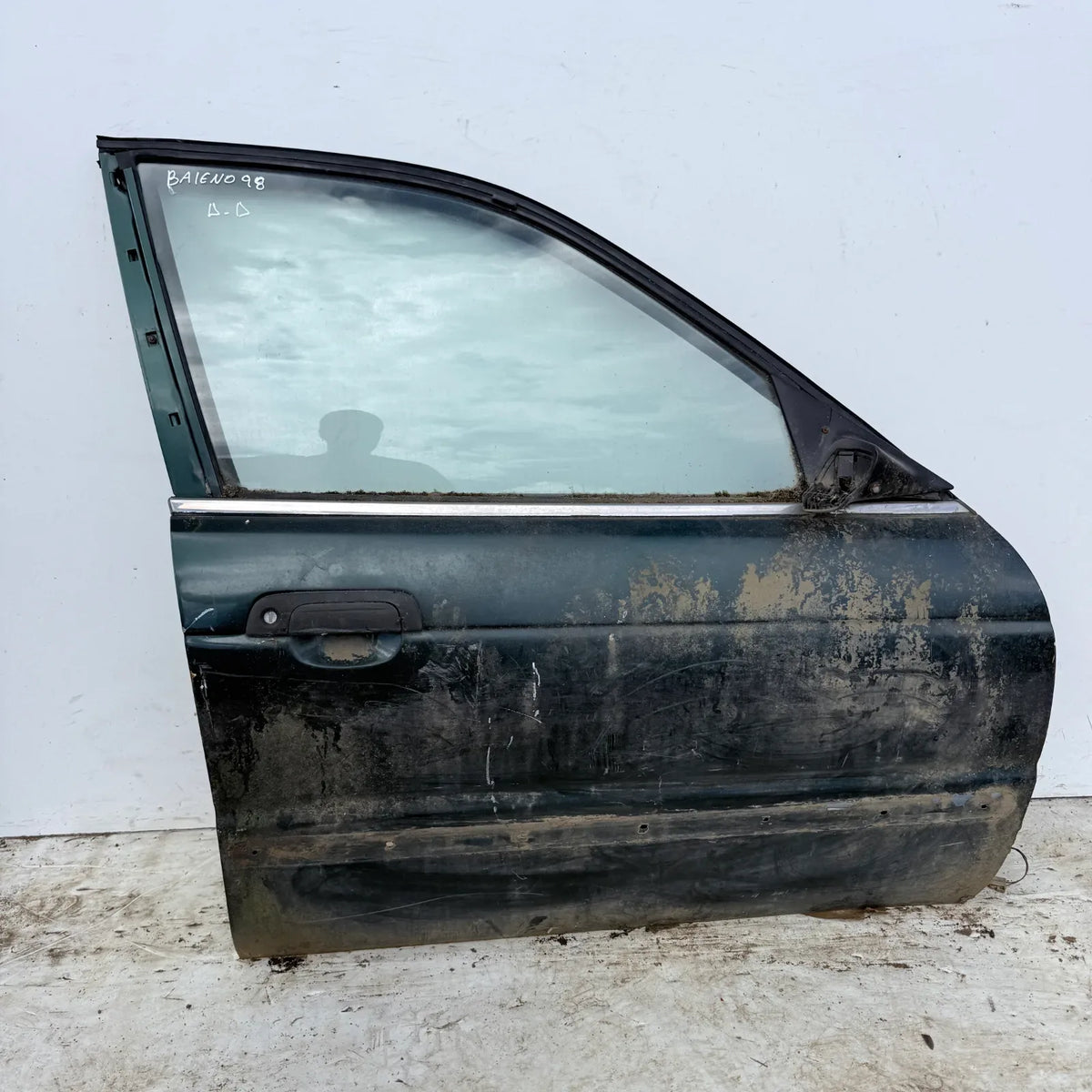 Puerta lata DELANTERA DERECHA Suzuki Baleno 1998 - 4x2 Bencina Mecánico