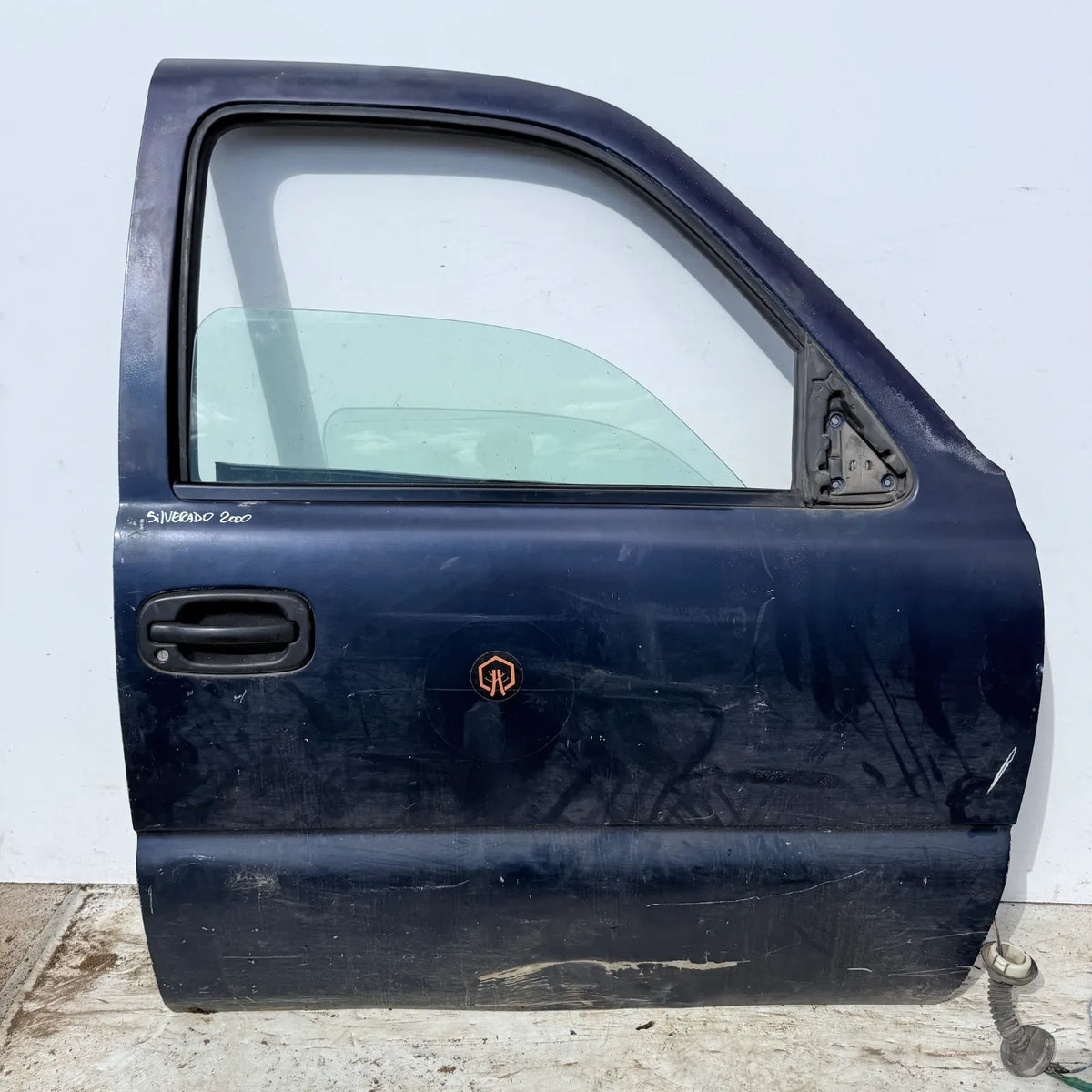 Puerta lata DELANTERA DERECHA Chevrolet Silverado 2000 - 4x2 Bencina Mecánico