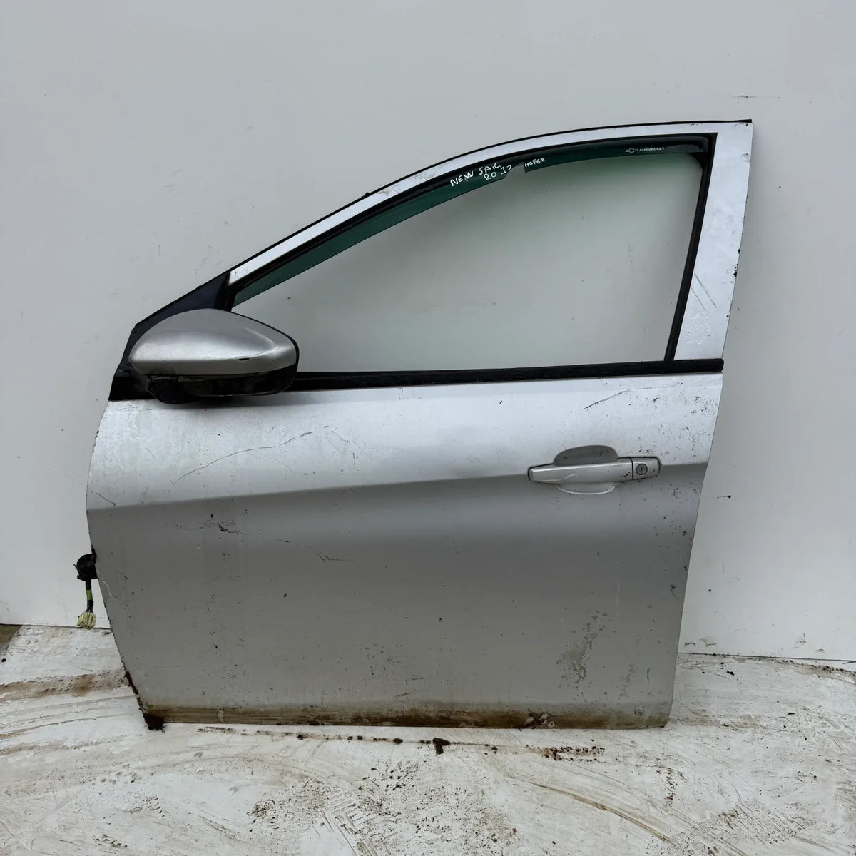 Puerta lata DELANTERA IZQUIERDA Chevrolet sail 2017 - 4x2 Bencina Mecánico