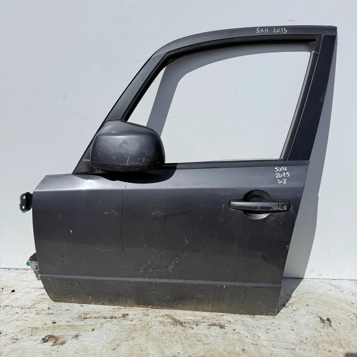 Puerta lata DELANTERA IZQUIERDA Suzuki Sx4 2015 - 4x2 Bencina Mecánico