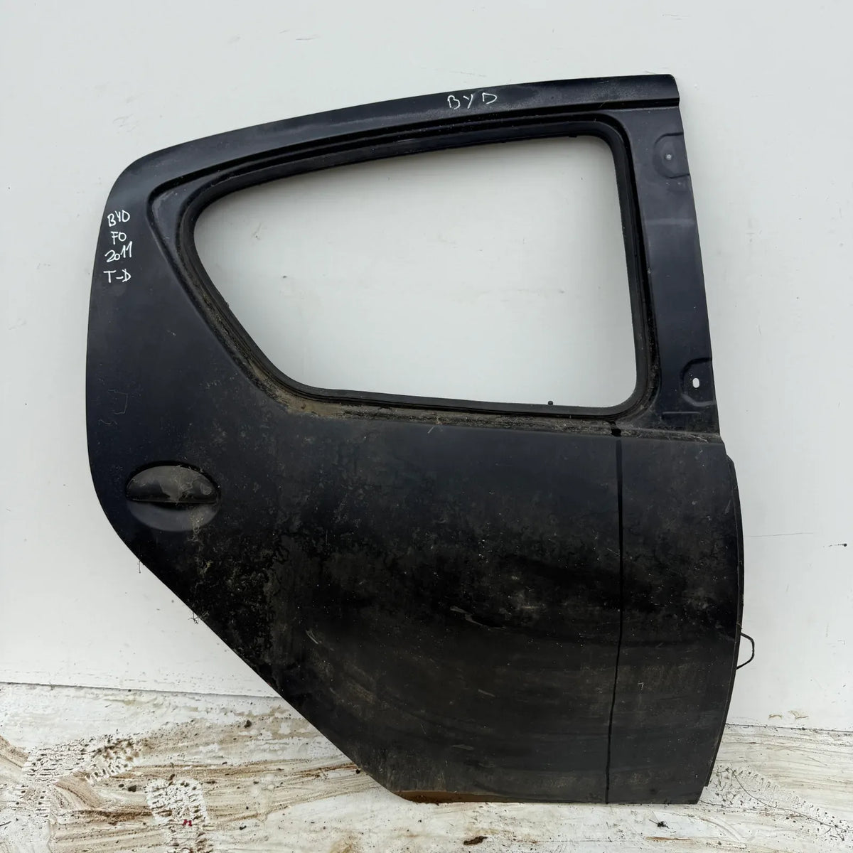 Puerta lata TRASERA DERECHA BYD F0 2011 - 4x2 Bencina Mecánico