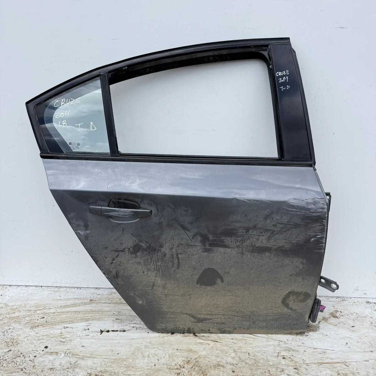 Puerta lata TRASERA DERECHA Chevrolet Cruze 2011 - 4x2 Bencina Mecánico
