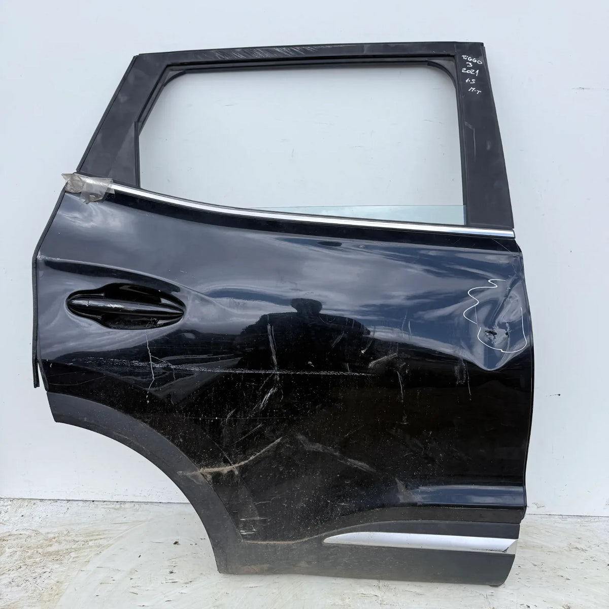 Puerta lata TRASERA DERECHA Chery TIGGO 3 2021 - 1.5 4x2 Bencina Mecánico