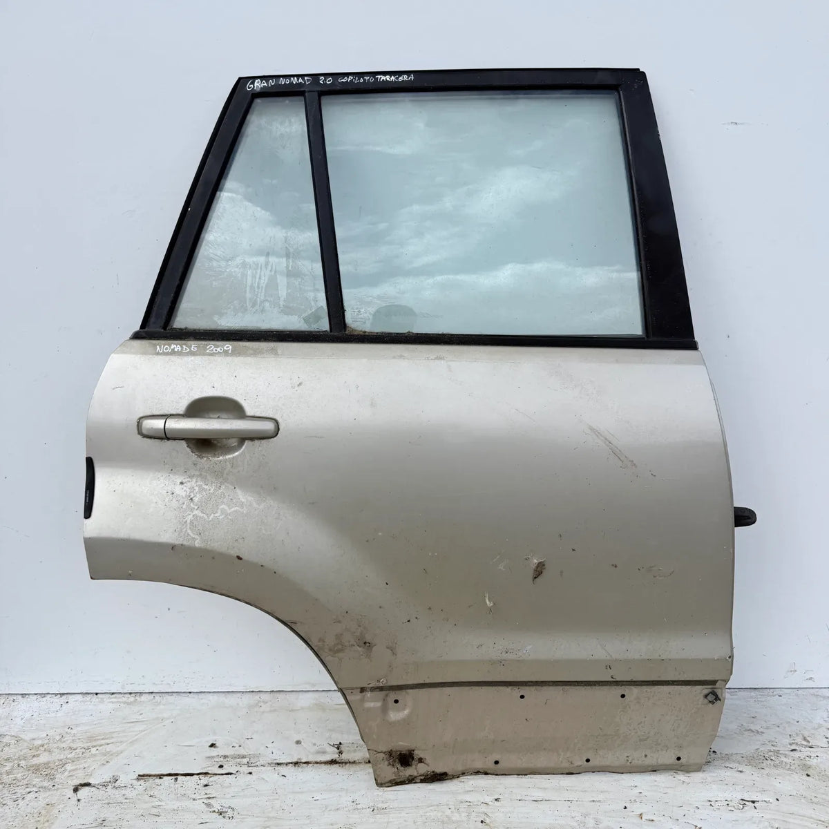 Puerta lata TRASERA DERECHA Suzuki Nomade 2009 - 4x2 Bencina Mecánico