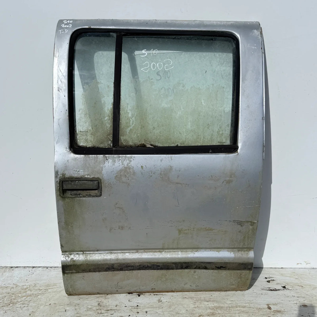 Puerta lata TRASERA DERECHA Chevrolet S10 2002 - 4x2 Bencina Mecánico