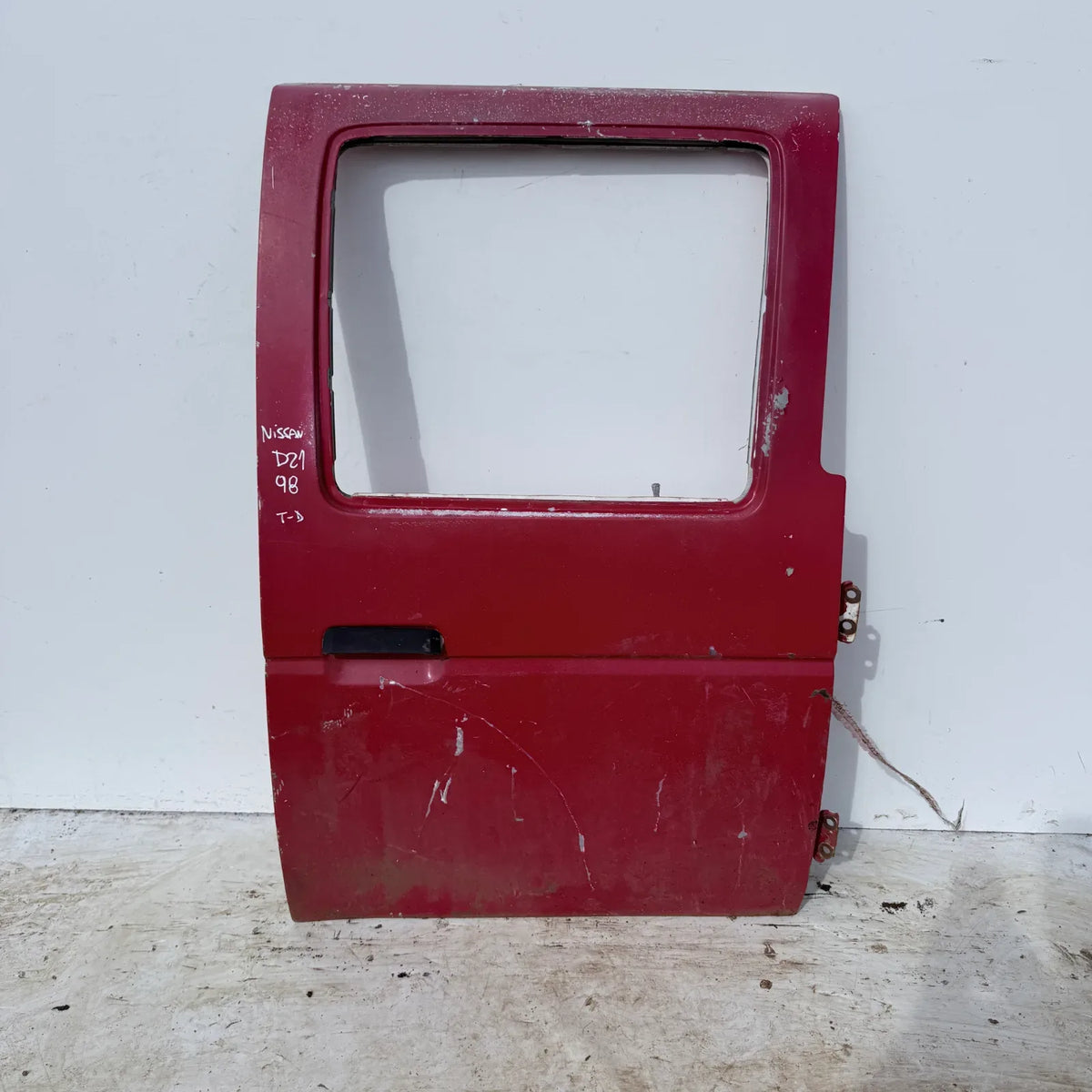 Puerta lata TRASERA DERECHA Nissan D21 1998 - 4x2 Bencina Mecánico