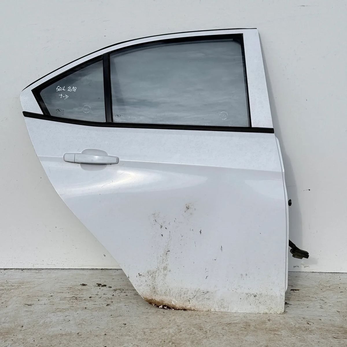 Puerta lata TRASERA DERECHA Chevrolet sail 2018 - 4x2 Bencina Mecánico
