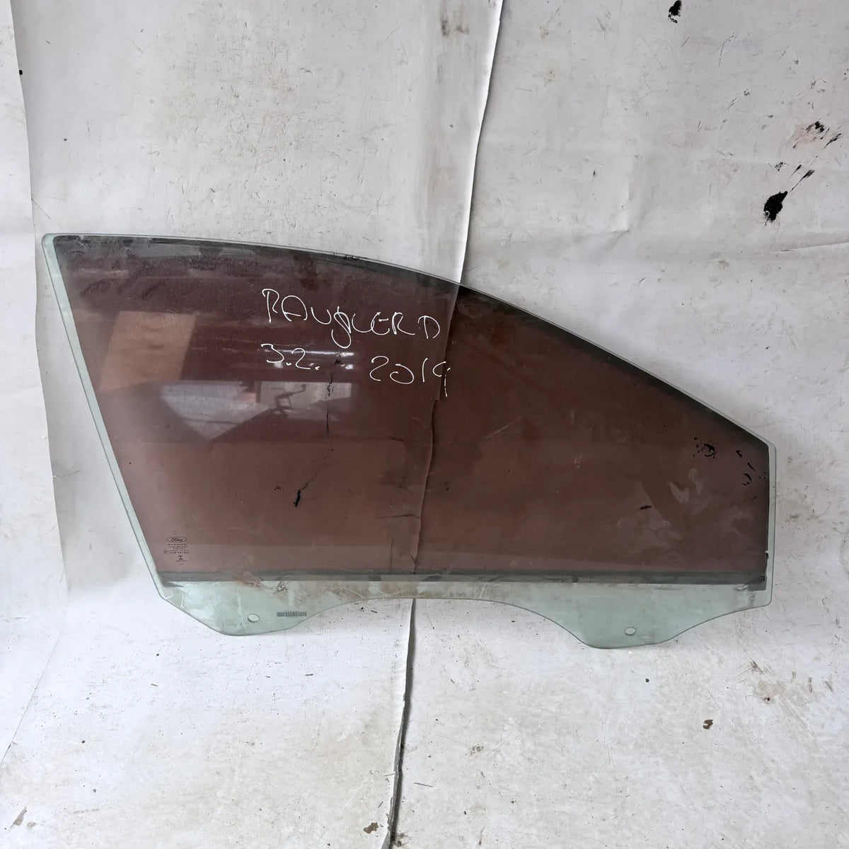 Vidrio puerta DEL-DER Ford Ranger 2019 - 3.2 4x2 Diesel Mecánico