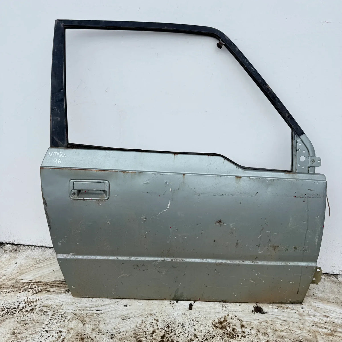 Puerta lata DELANTERA DERECHA Suzuki Vitara 1996 - 4x2 Bencina Mecánico