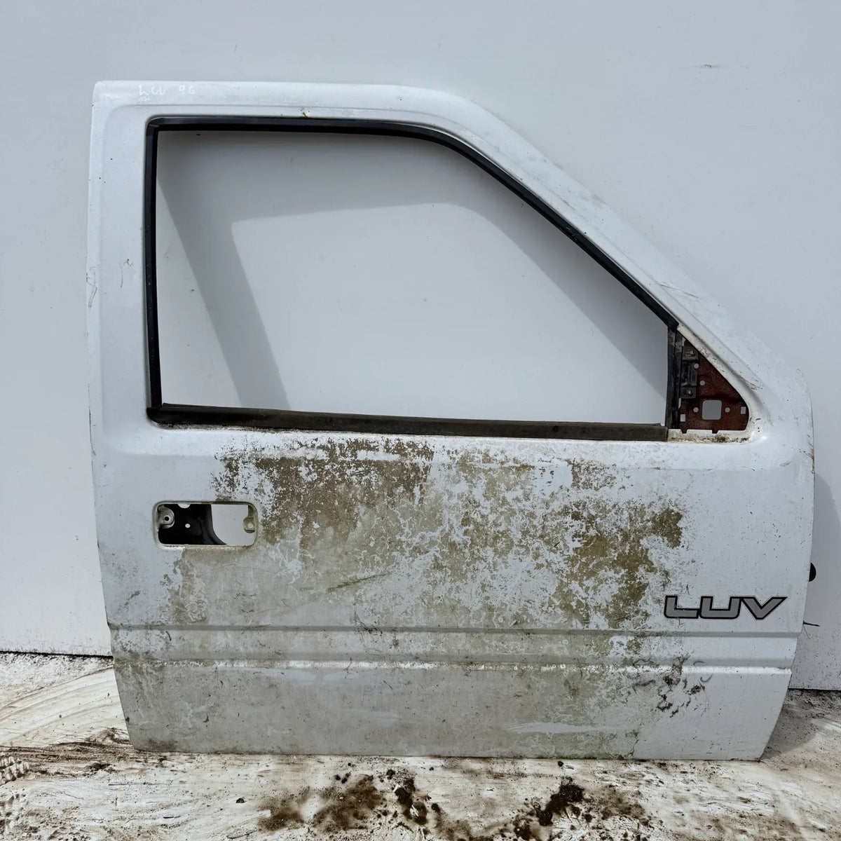 Puerta lata DELANTERA DERECHA Chevrolet Luv 1996 - 4x2 Bencina Mecánico