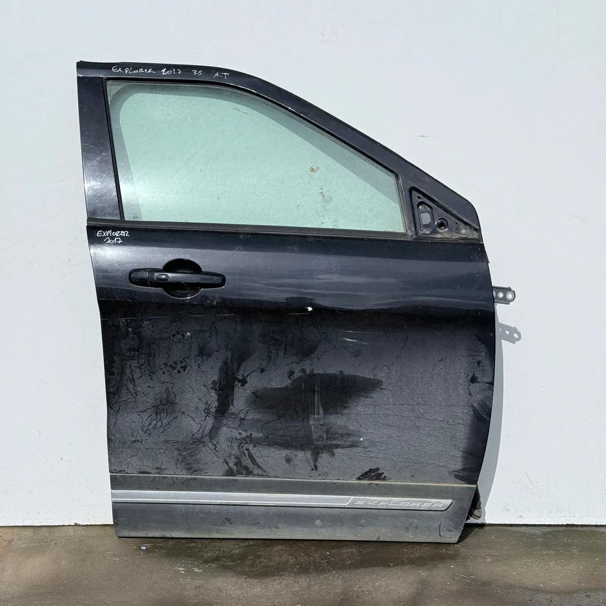 Puerta lata DELANTERA DERECHA Ford Explorer 2017 - 3.5 4x2 Bencina Mecánico