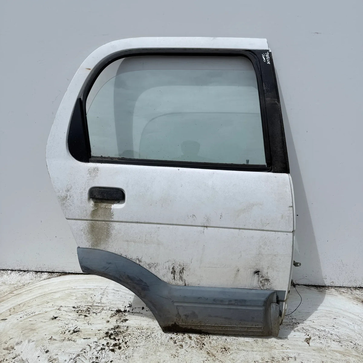 Puerta lata TRASERA DERECHA Daihatsu Terios 2000 - 4x2 Bencina Mecánico