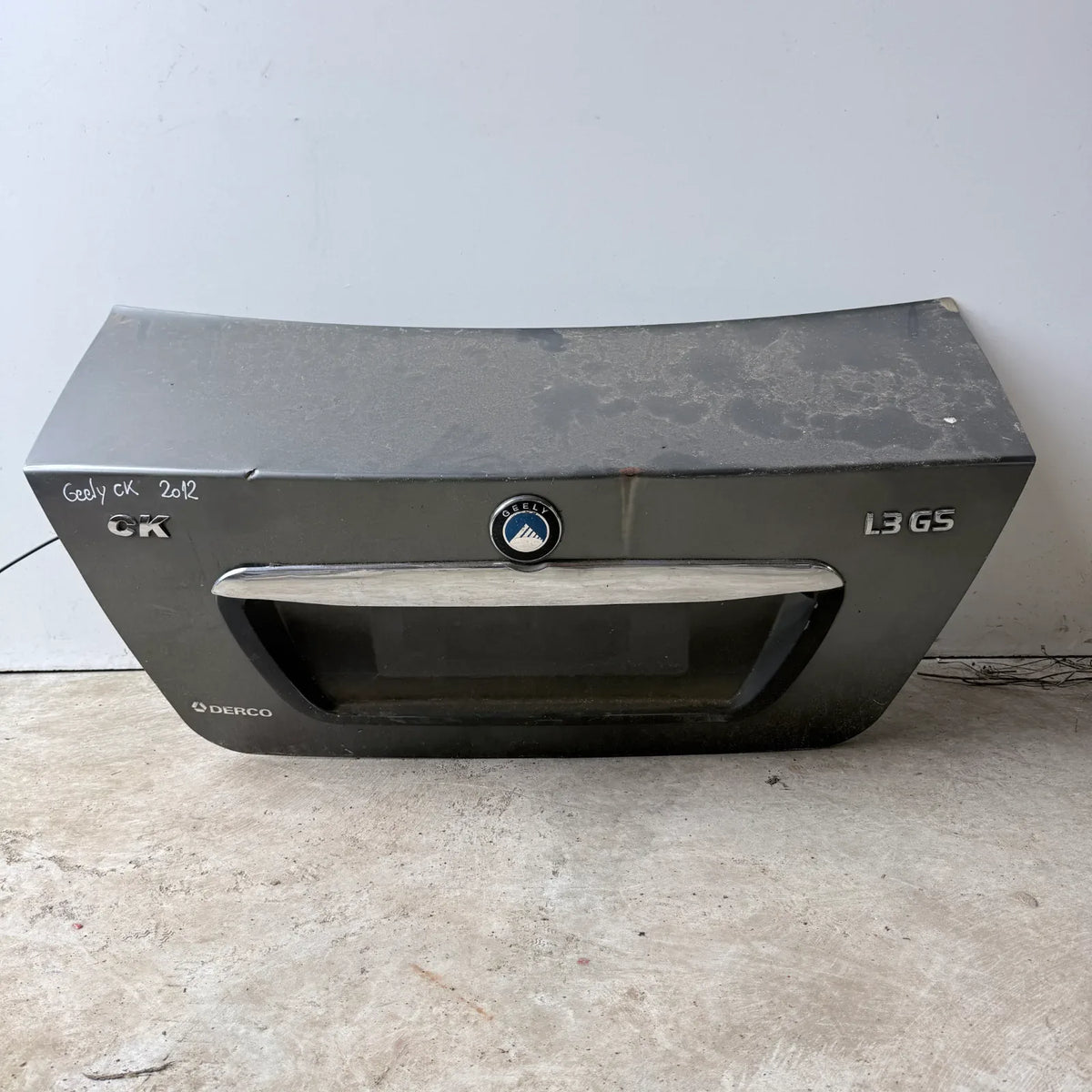 TAPA MALETA Geely CK 2012 - 4x2 Bencina Mecánico