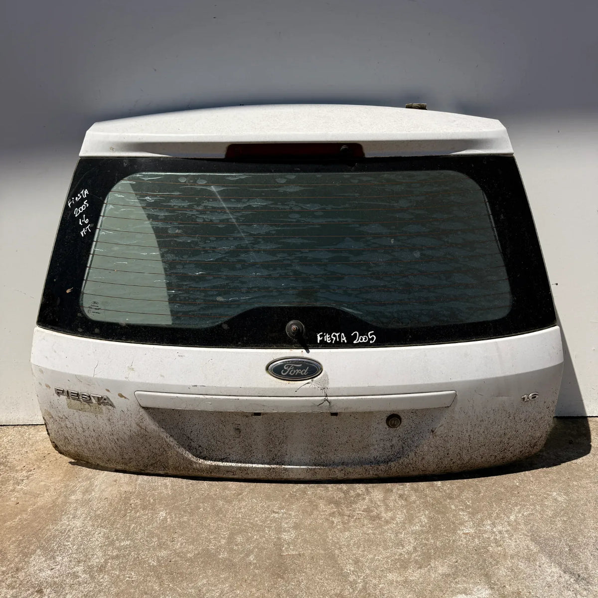 Portalón Ford Fiesta 2005 - 1.6 4x2 Bencina Mecánico