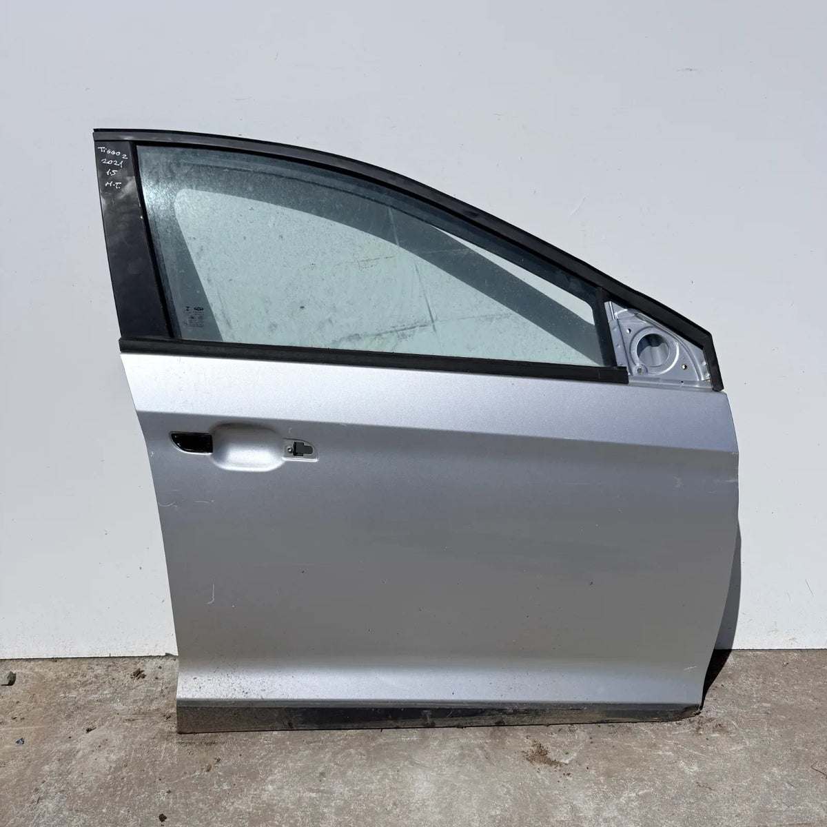 Puerta lata DELANTERA DERECHA Chery TIGGO 2 2021 - 1.5 4x2 Bencina Mecánico