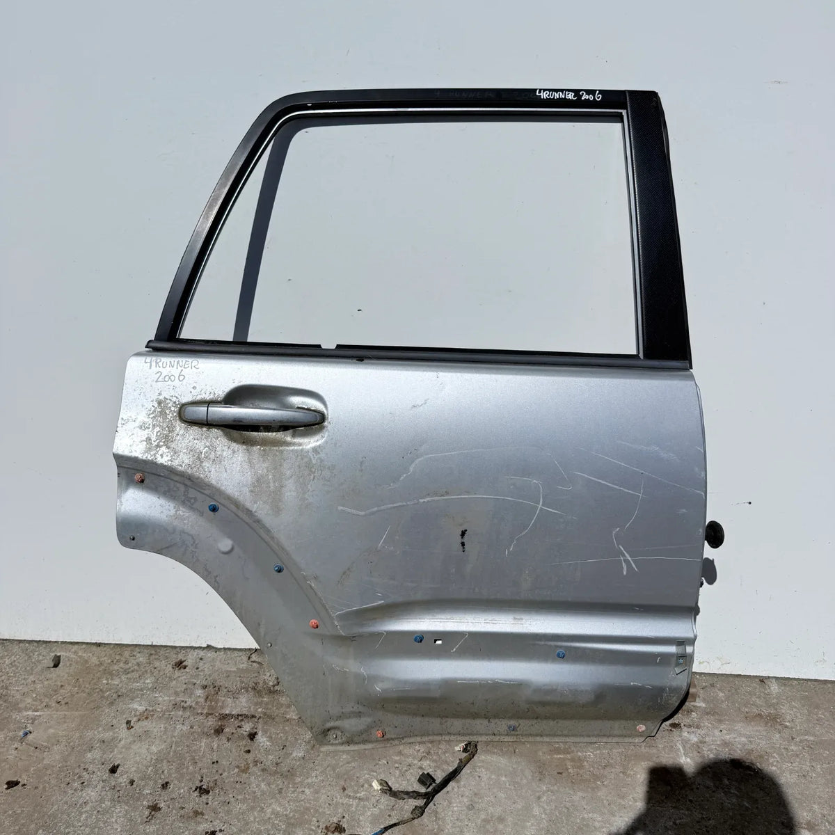 Puerta lata TRASERA DERECHA Toyota 4runner 2006 - 4x2 Bencina Mecánico