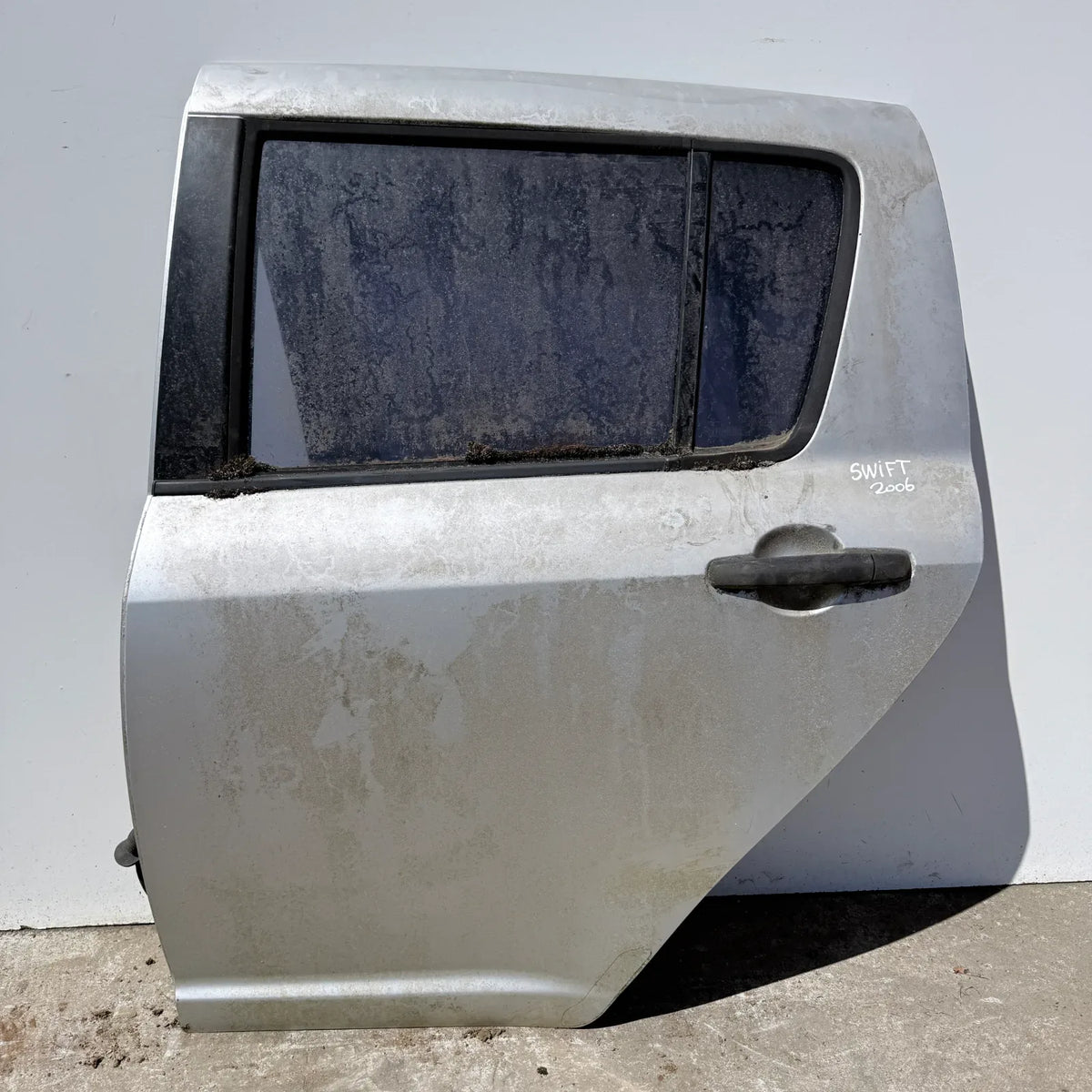 Puerta lata TRASERA IZQUIERDA Suzuki Swift 2006 - 4x2 Bencina Mecánico