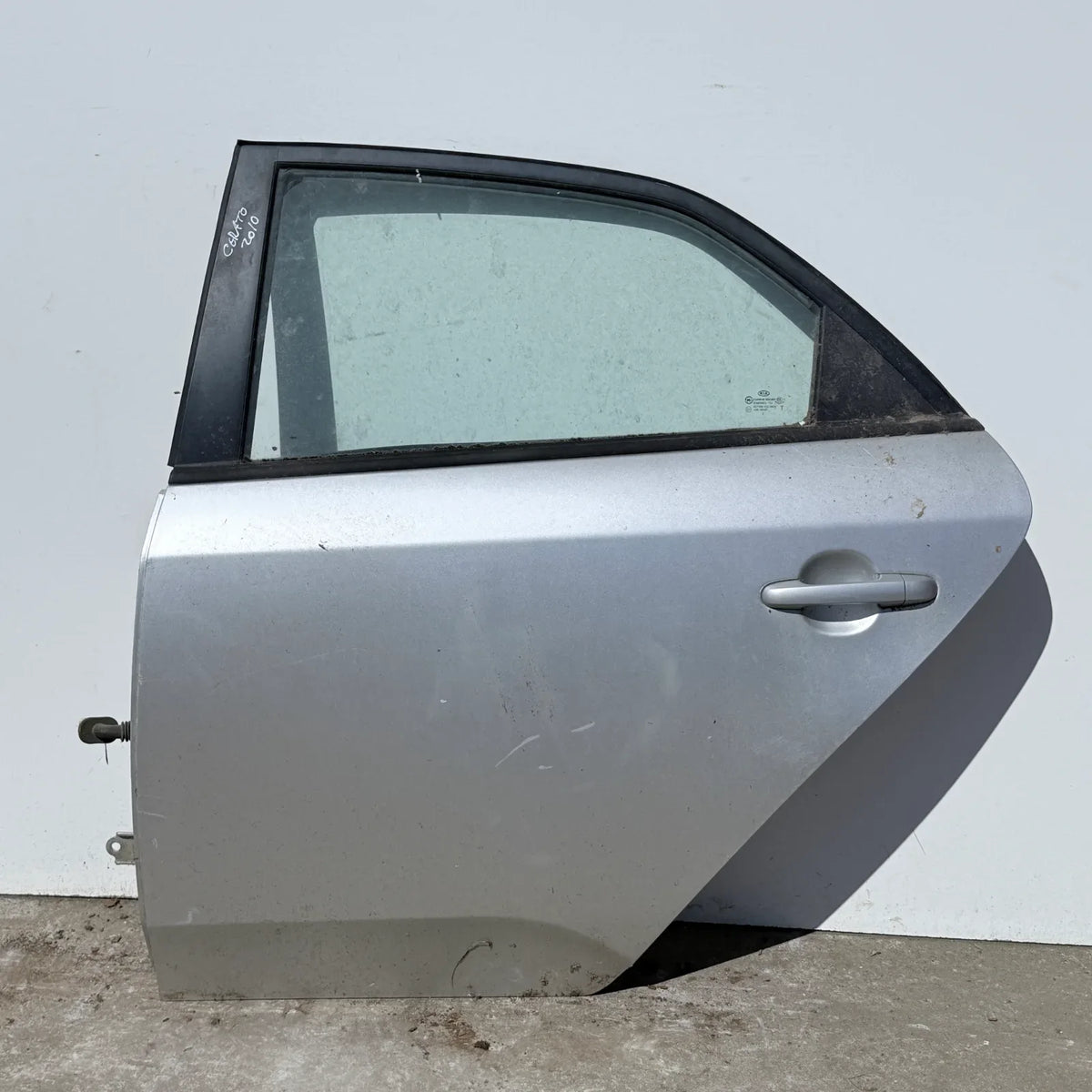 Puerta lata TRASERA IZQUIERDA Kia Cerato 2010 - 4x2 Bencina Mecánico