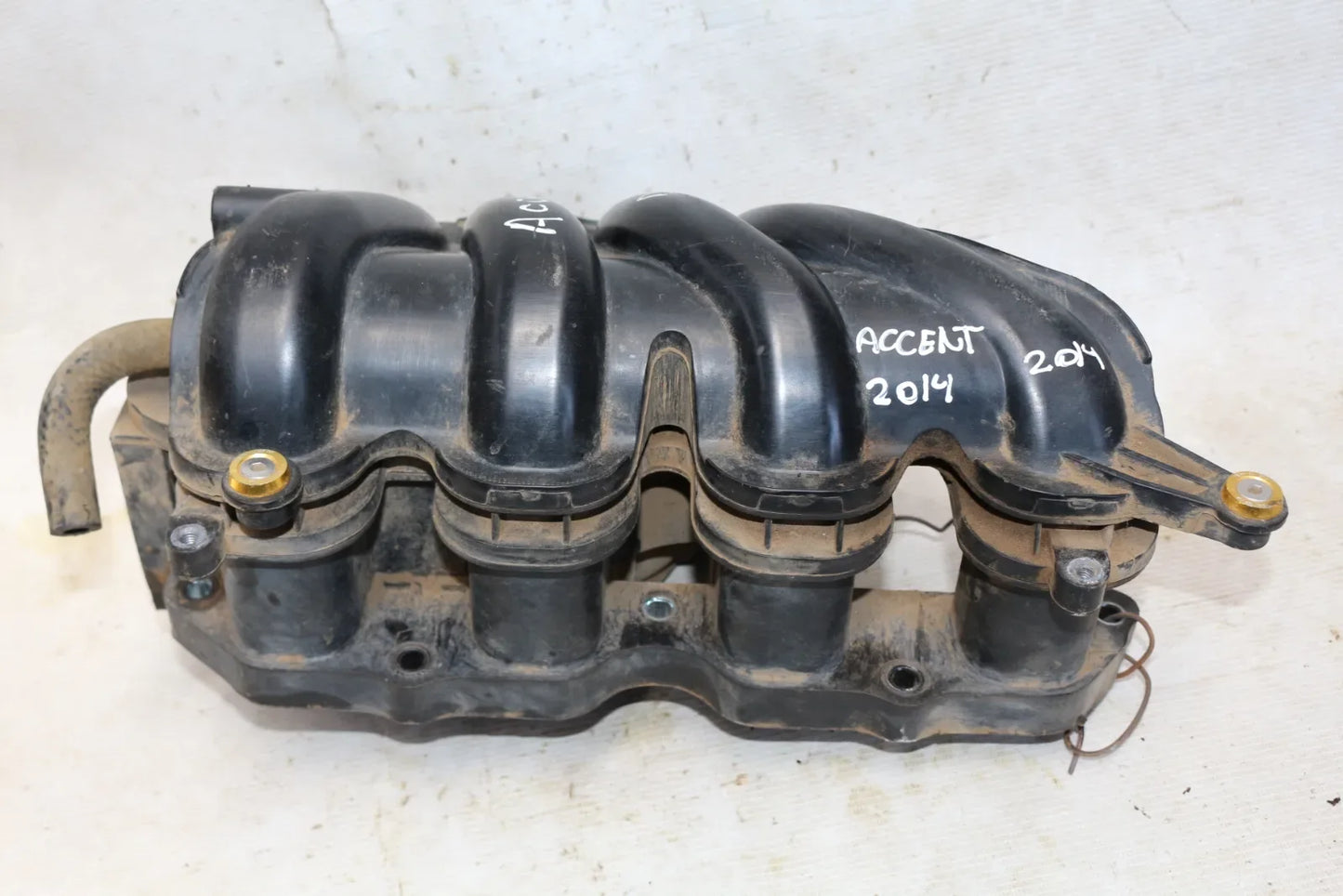 MULTIPLE DE ADMISION Hyundai Accent 2014 - 1.6 4x2 Bencina Mecánico