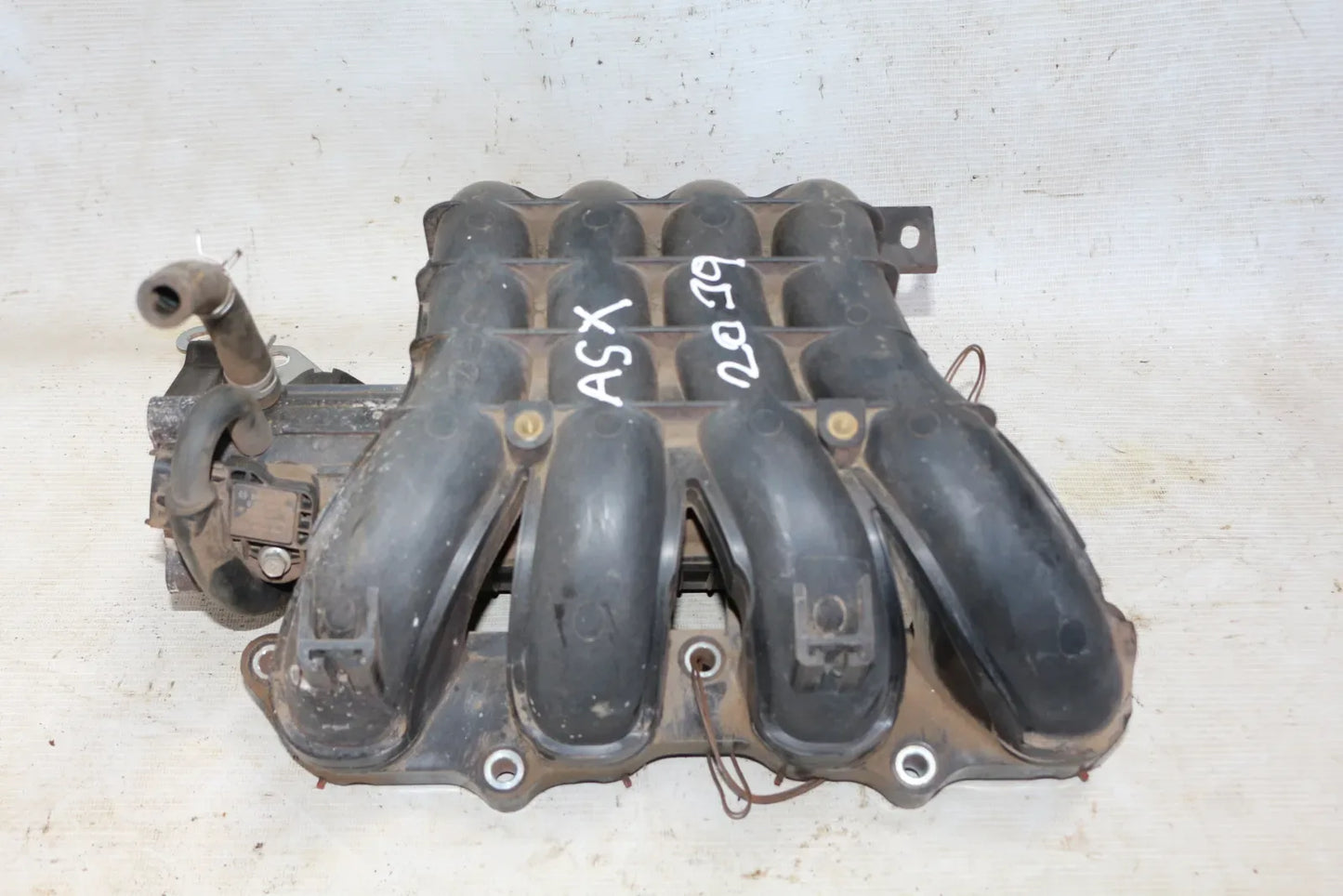 MULTIPLE DE ADMISION Mitsubishi Asx 2016 - 1.6 4x2 Bencina Mecánico
