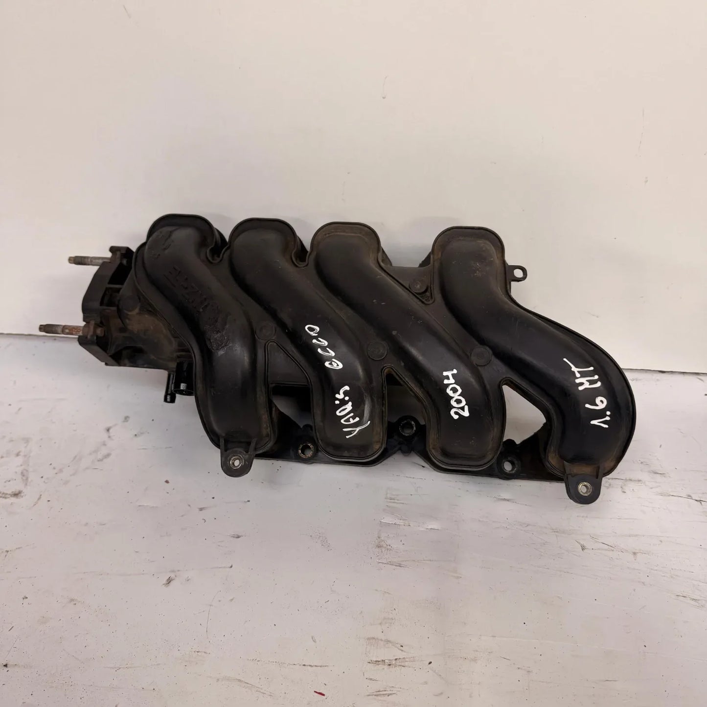 MULTIPLE DE ADMISION Toyota Yaris Ecco 2004 - 1.5 4x2 Bencina Mecánico