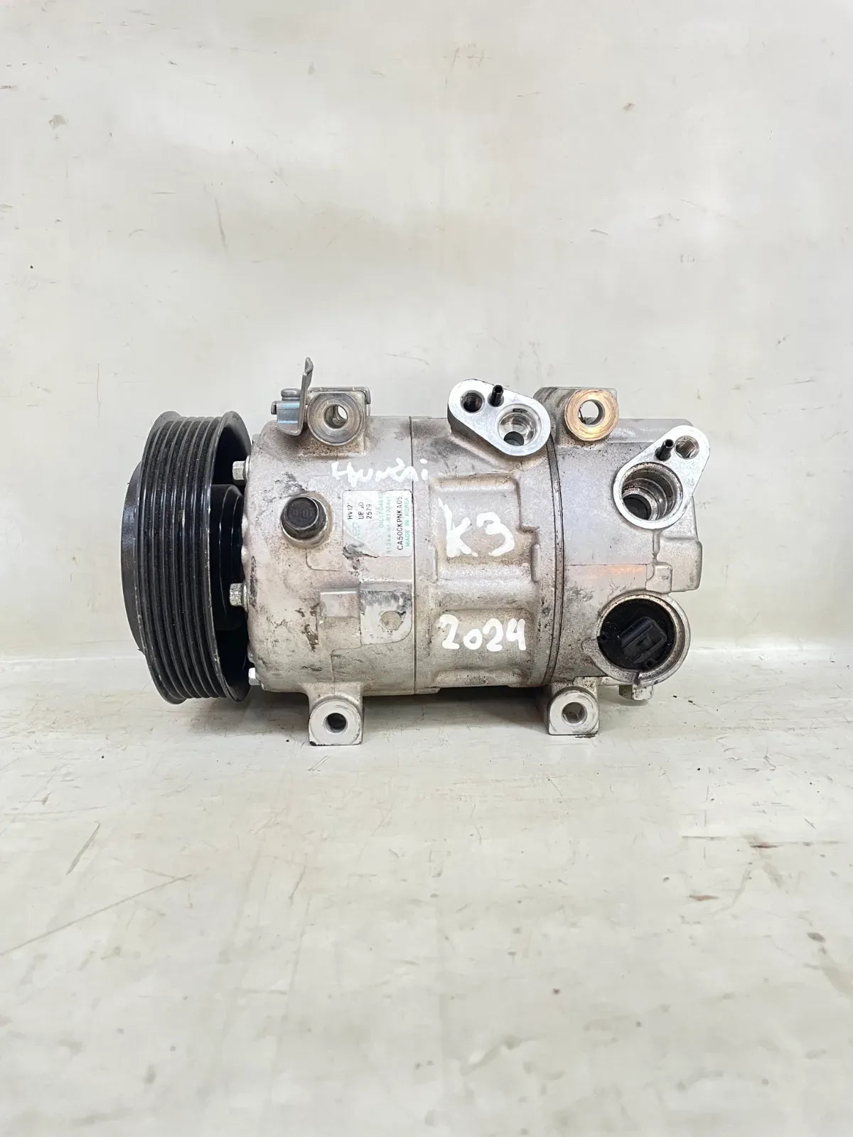 COMPRESOR A/C Kia K3 2024 - 4x2 Bencina Mecánico