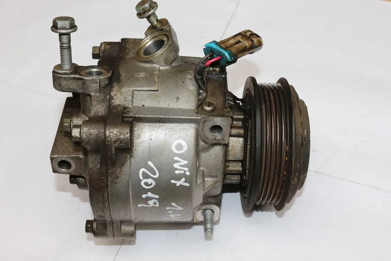 COMPRESOR A/C Chevrolet ONIX 2019 - 1.4 4x2 Bencina Mecánico