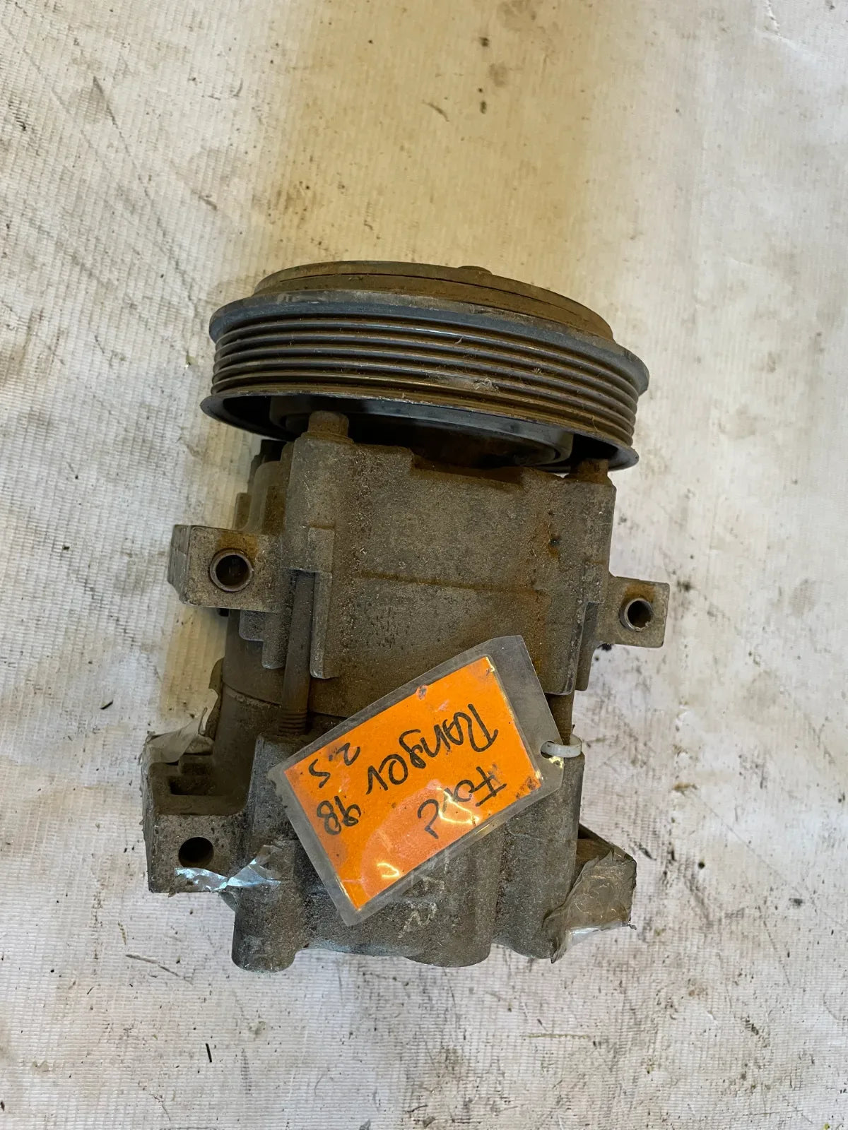 COMPRESOR A/C Ford Ranger 1998 - 2.5 4x2 Bencina Mecánico