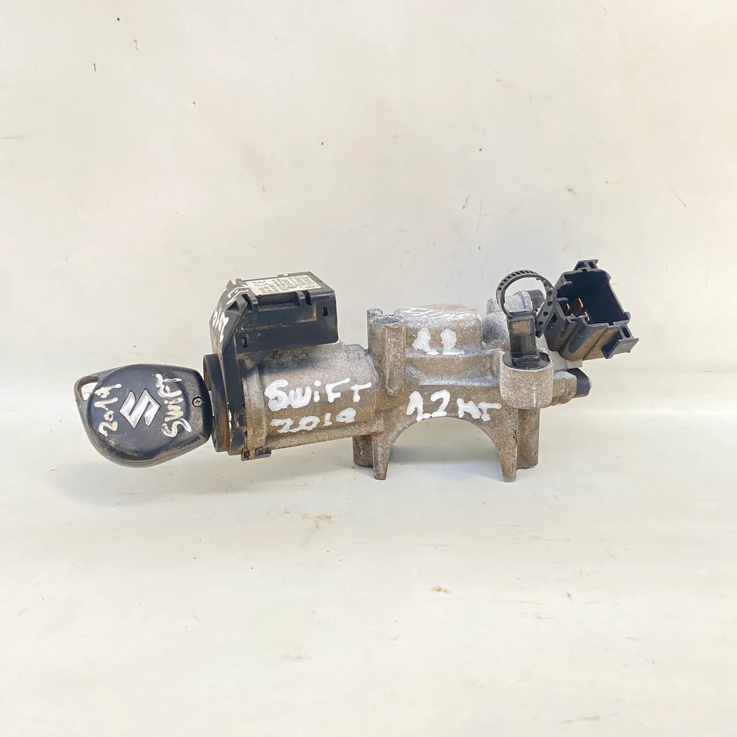 CHAPA CONTACTO Suzuki Swift 2019 - 1.2 4x2 Bencina Mecánico