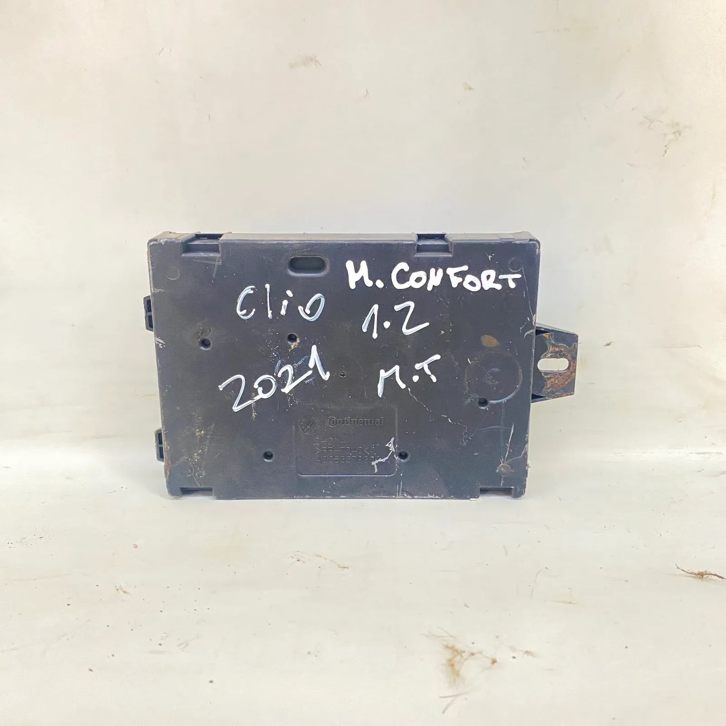 MODULO CONFORT Renault Clio 2021 - 1.2 4x2 Bencina Mecánico