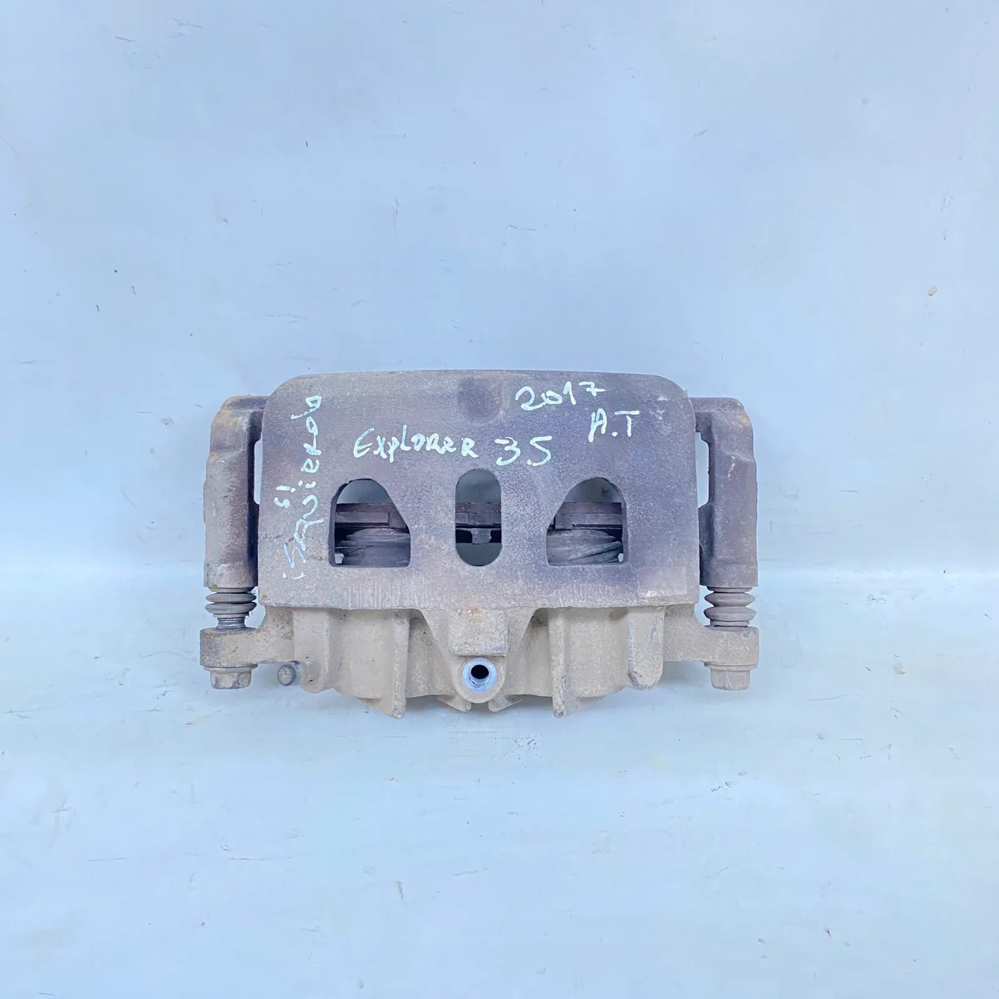 CALIPER DEL-IZQ Ford Explorer 2017 - 3.5 4x4 Bencina Automático
