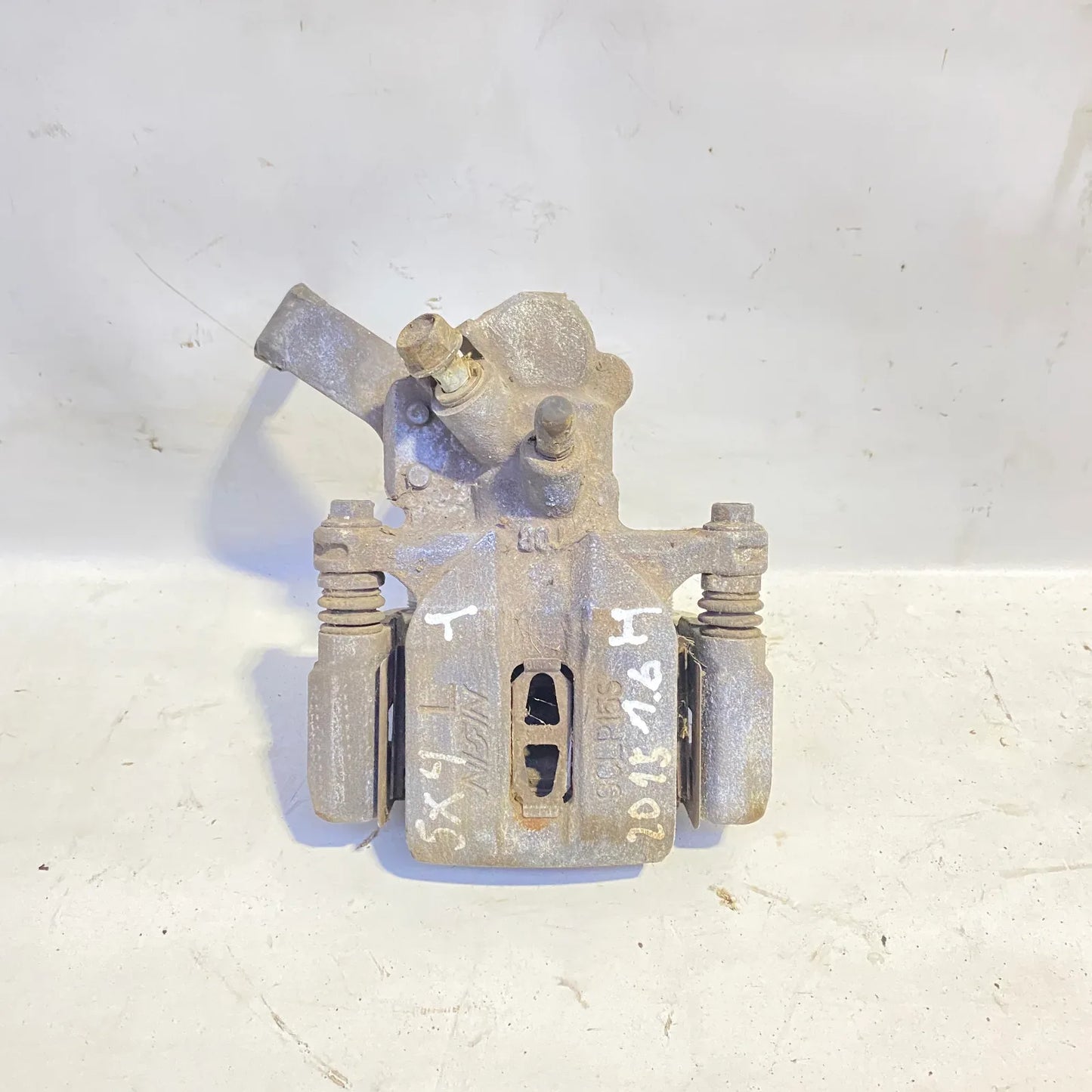 CALIPER TRAS-IZQ Suzuki Sx4 2015 - 1.6 4x2 Bencina Mecánico