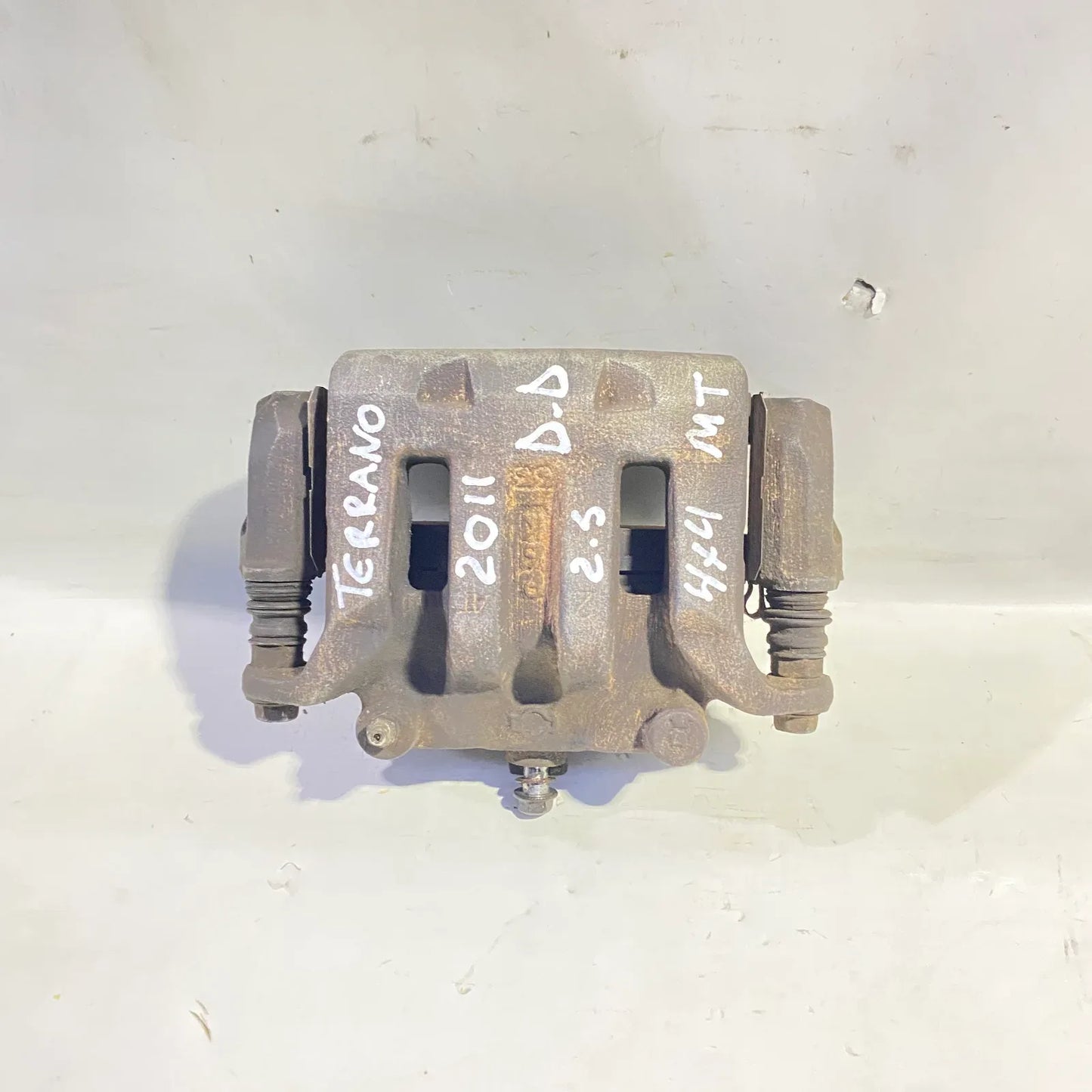 CALIPER DEL-DER Nissan Terrano 2011 - 2.5 4x4 Bencina Mecánico