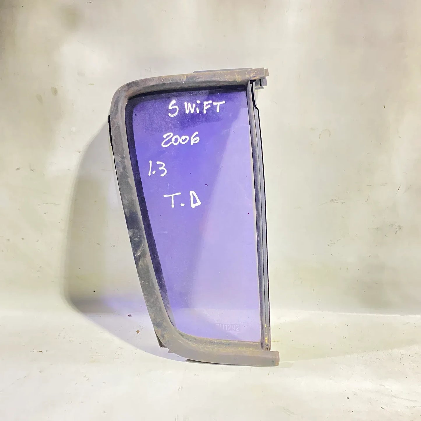 VIDRIO ALETA TRA-DER Suzuki Swift 2006 - 1.3 Bencina Mecánico