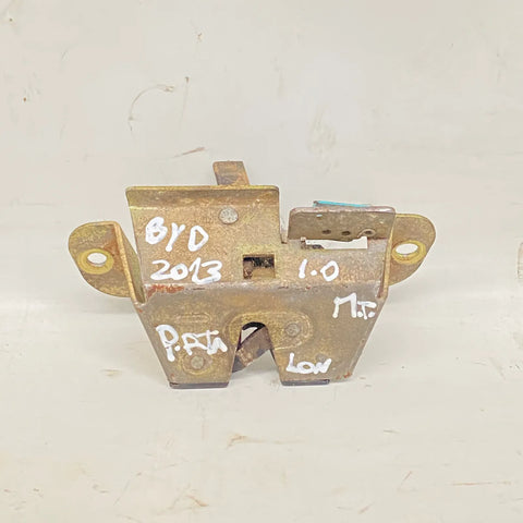 CERRADURA PORTALON BYD F0 2013 - 1.0 Bencina Mecánico
