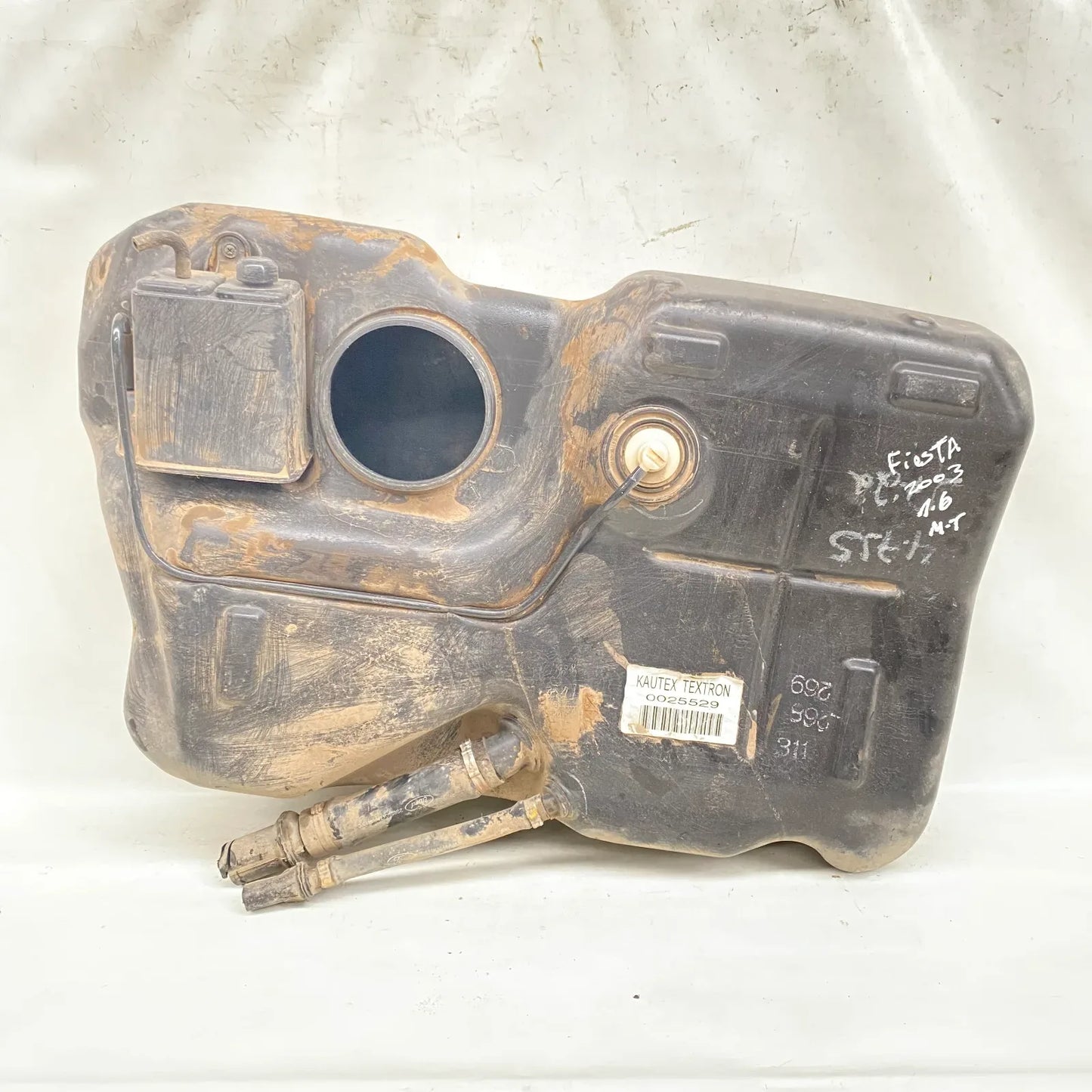 Estanque combustible Ford Fiesta 2003 - 1.6 Bencina Mecánico