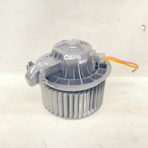 Motor de calefaccion Kia Cerato 2011 - 1.6 Bencina Mecánico