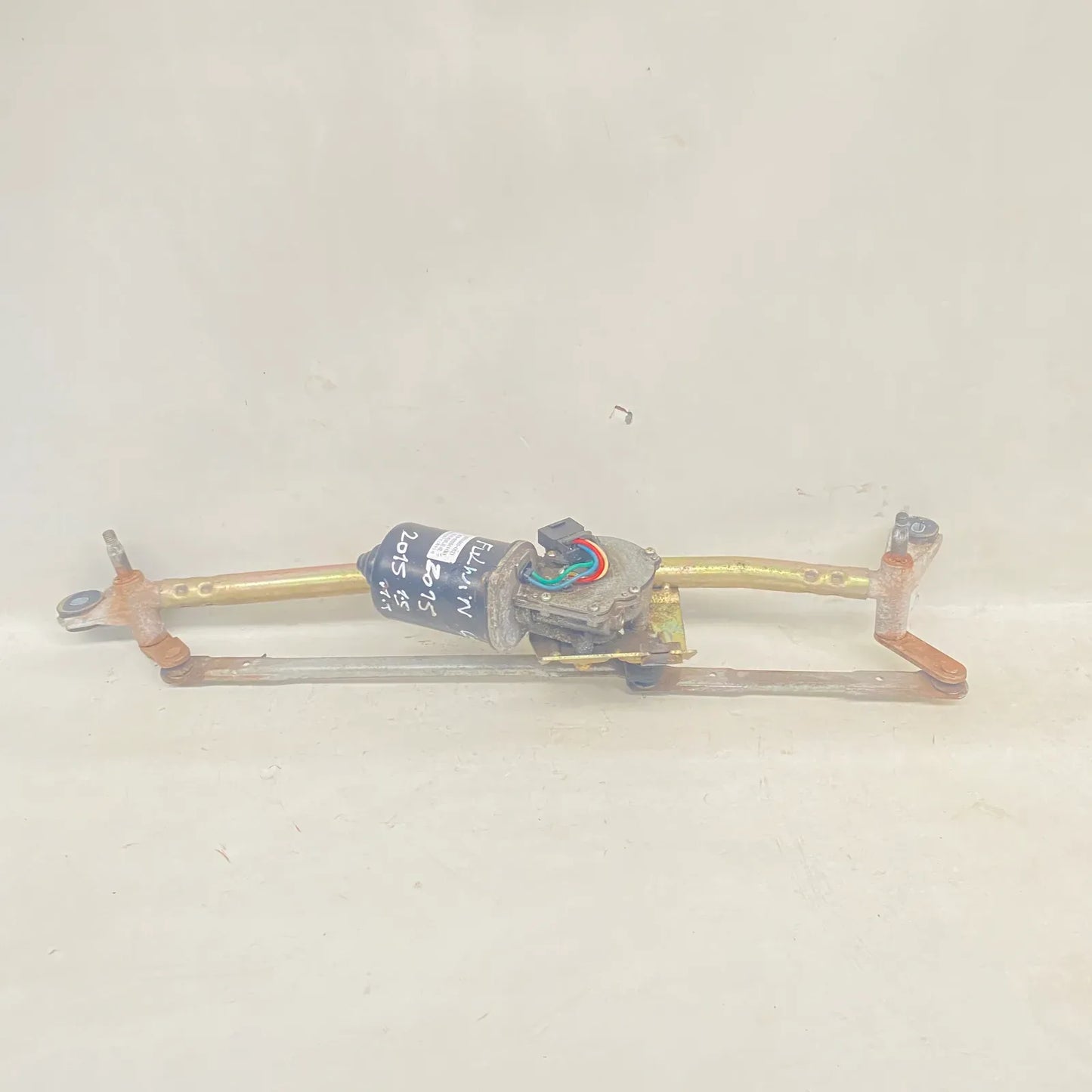 MOTOR LIMPIAPARABRISAS CON ARTICULACION Chery Fulwin  2015 - 1.5 Bencina Mecánico