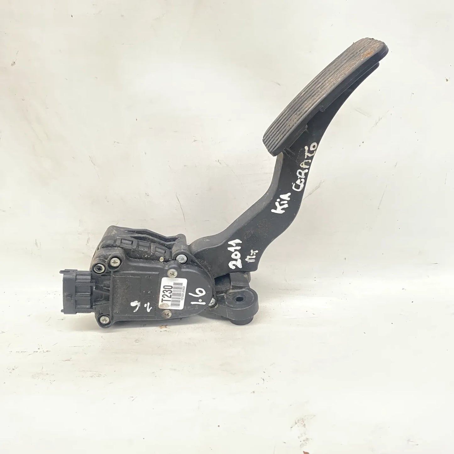 PEDAL ACELERADOR Kia Cerato 2011 - 1.6 Bencina Mecánico